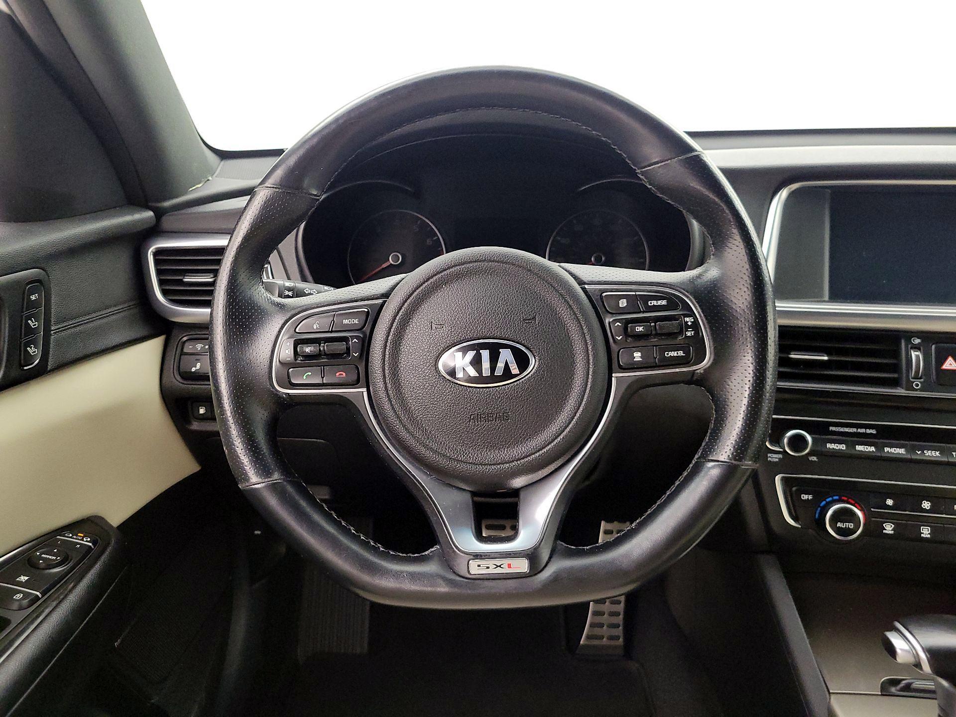 Thumbnail: 2016 Kia Optima - 10