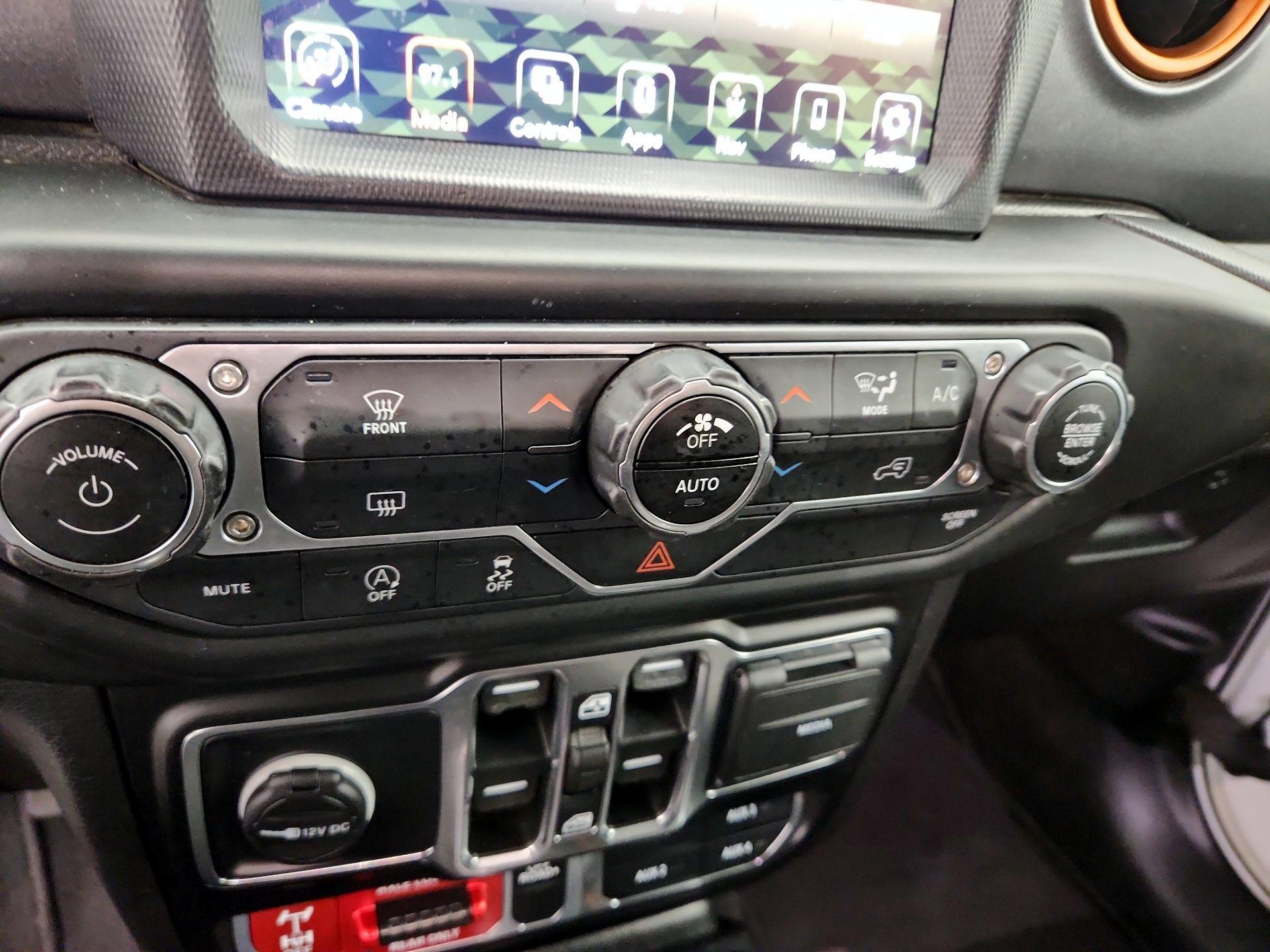 Thumbnail: 2021 Jeep Gladiator - 16