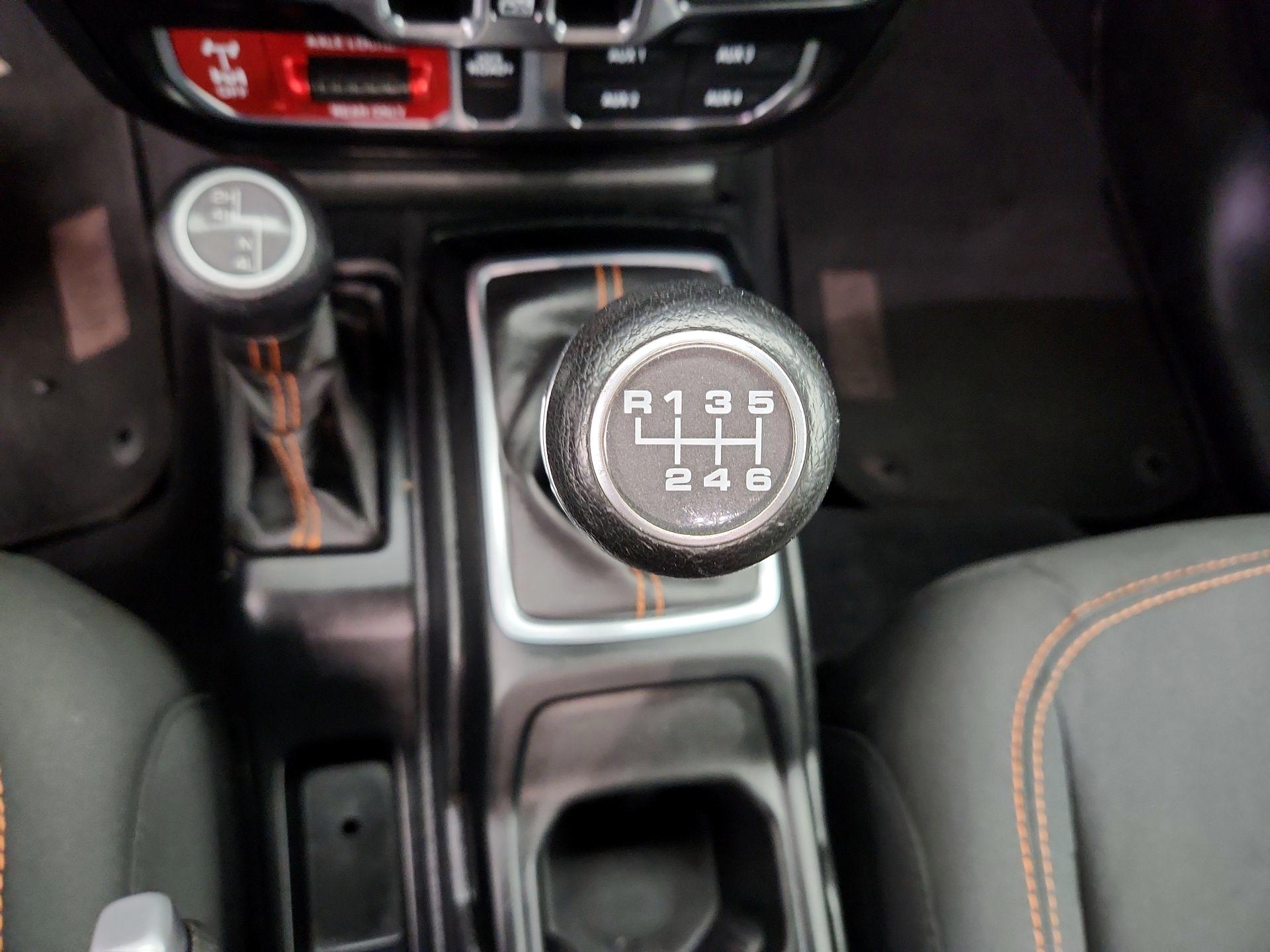 Thumbnail: 2021 Jeep Gladiator - 17