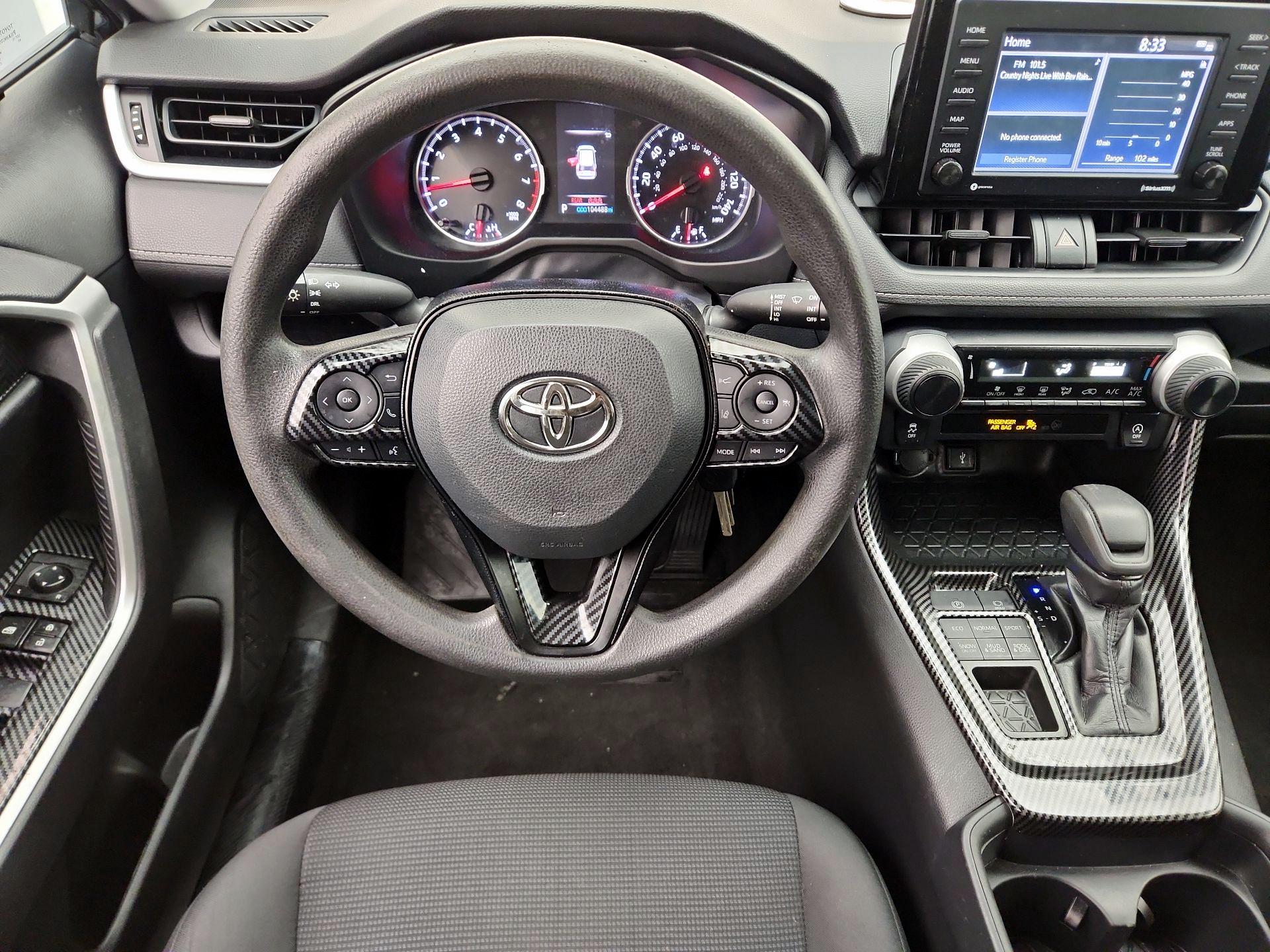 Thumbnail: 2020 Toyota RAV4 - 10