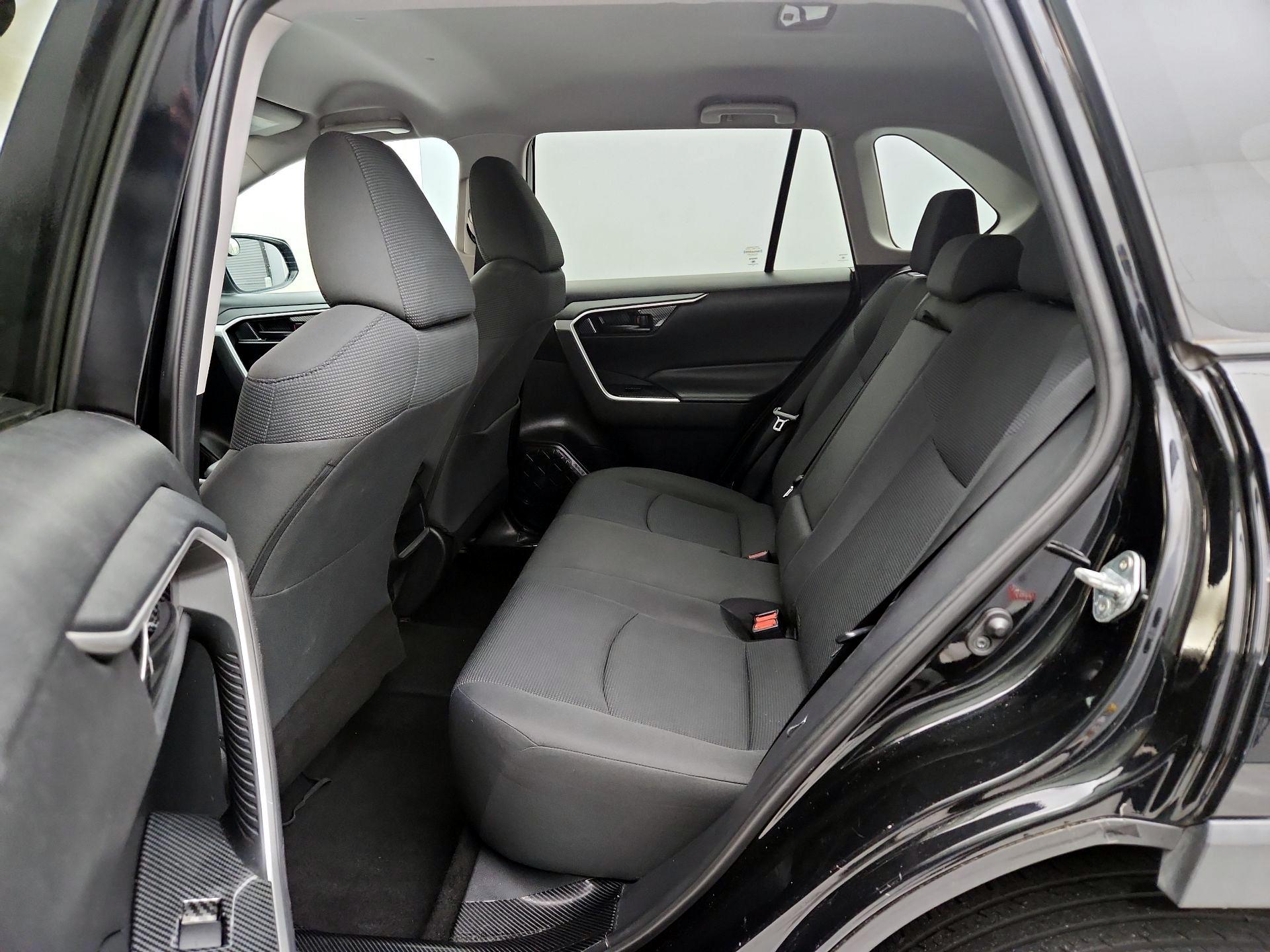 Thumbnail: 2020 Toyota RAV4 - 19