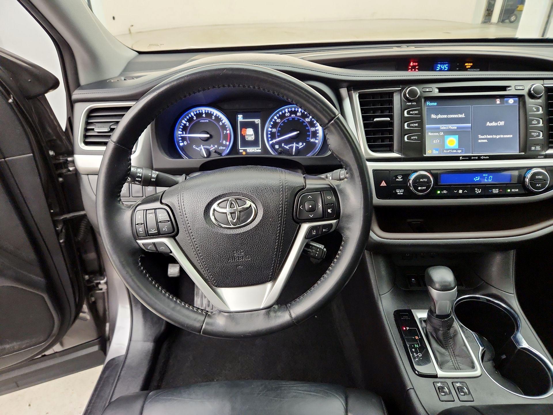 Thumbnail: 2019 Toyota Highlander - 10