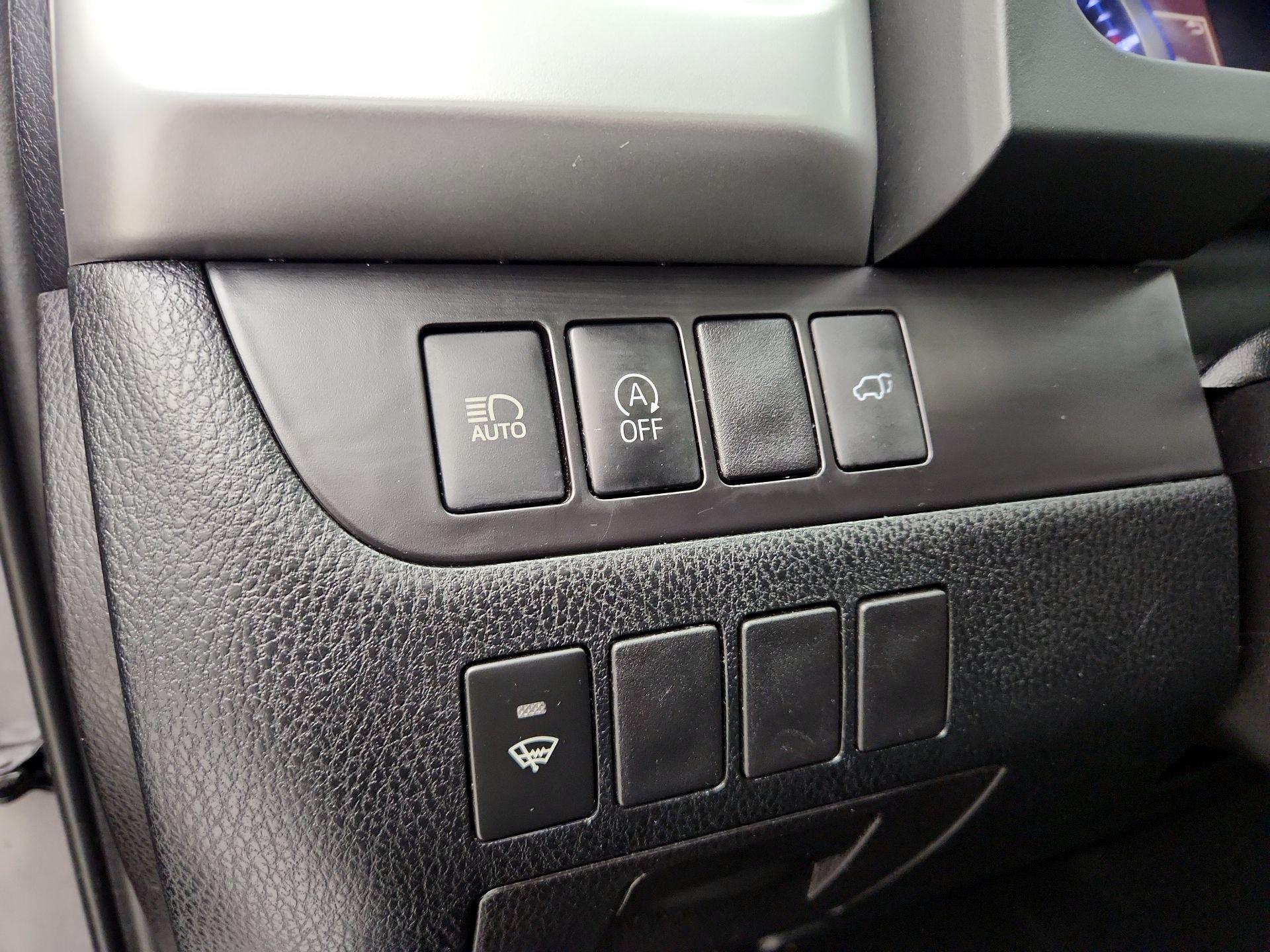 Thumbnail: 2019 Toyota Highlander - 13