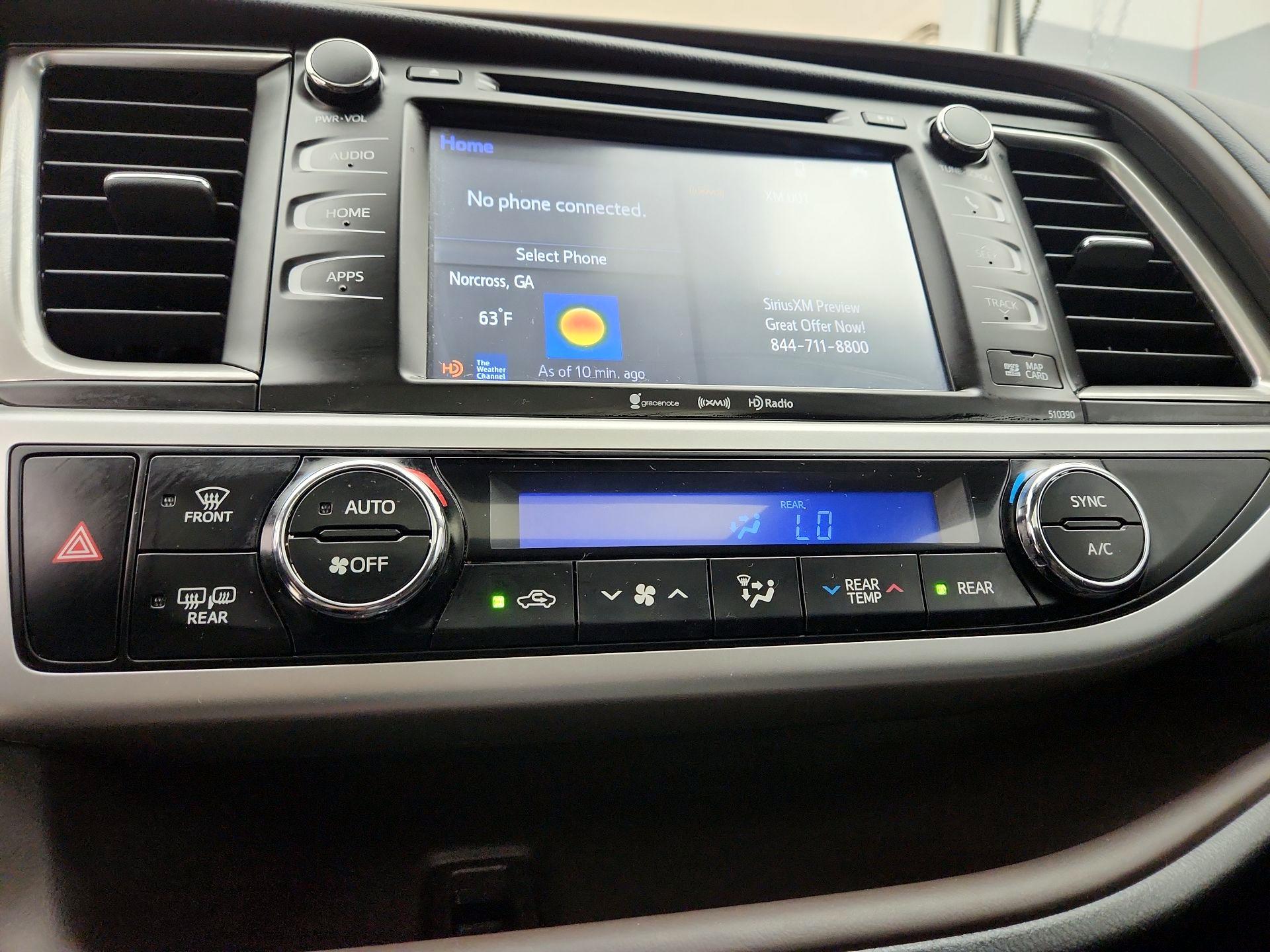 Thumbnail: 2019 Toyota Highlander - 17