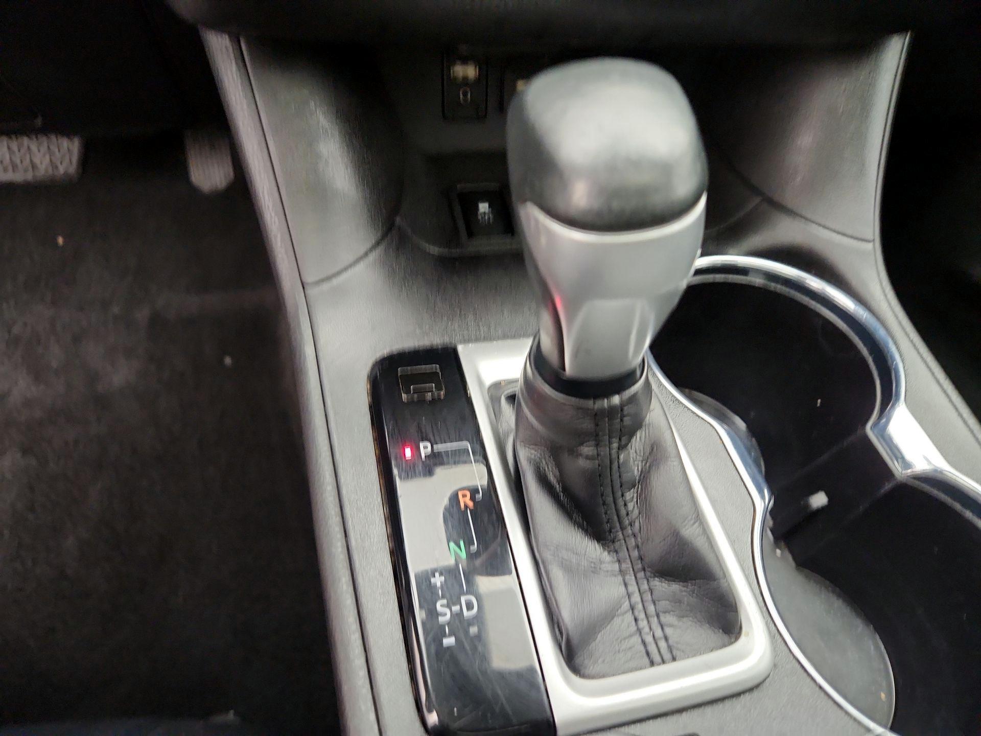 Thumbnail: 2019 Toyota Highlander - 18