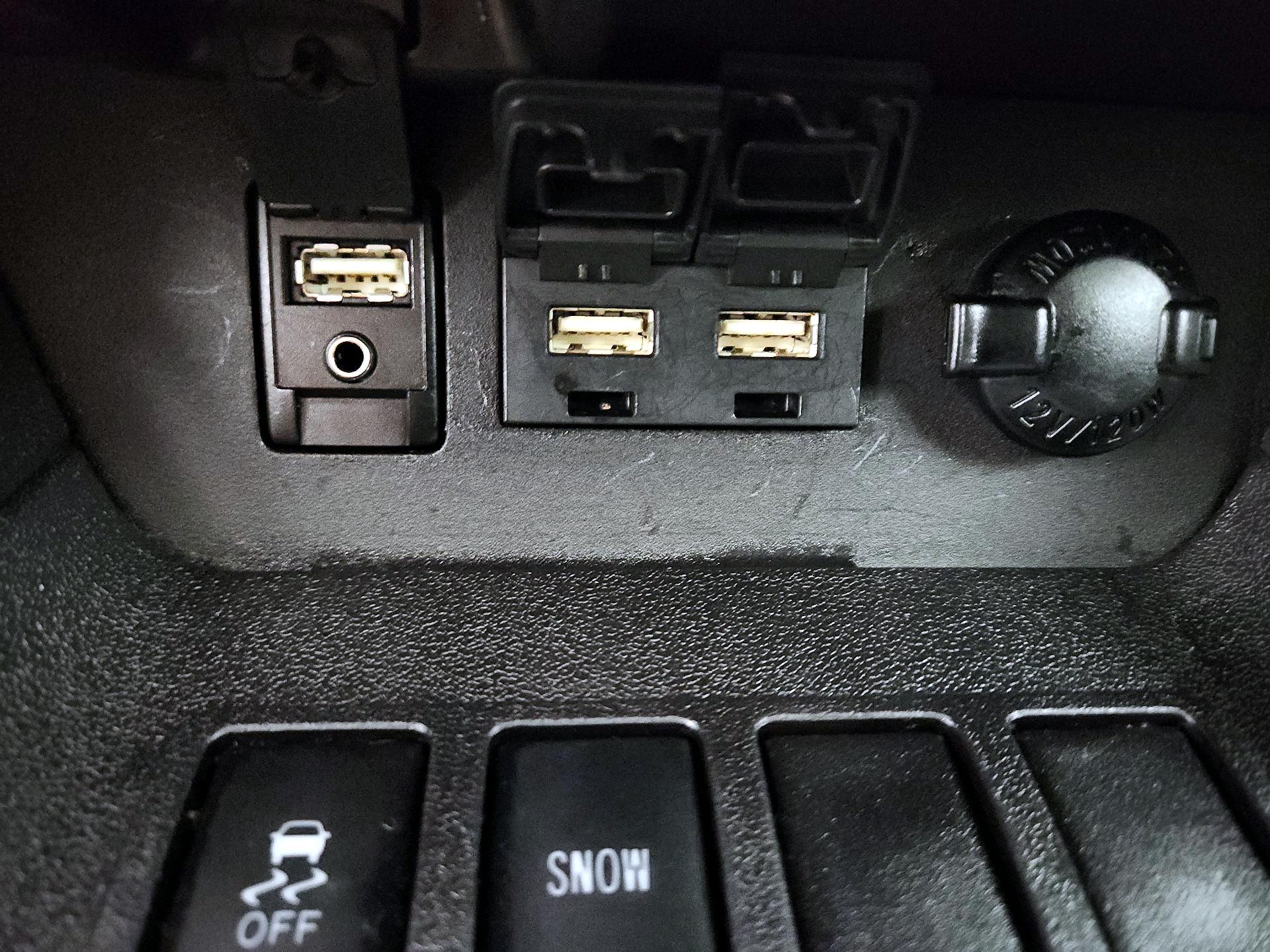 Thumbnail: 2019 Toyota Highlander - 19