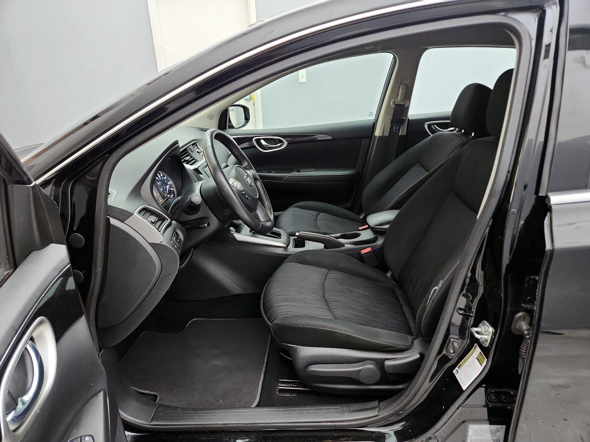 Thumbnail: 2019 Nissan Sentra - 11