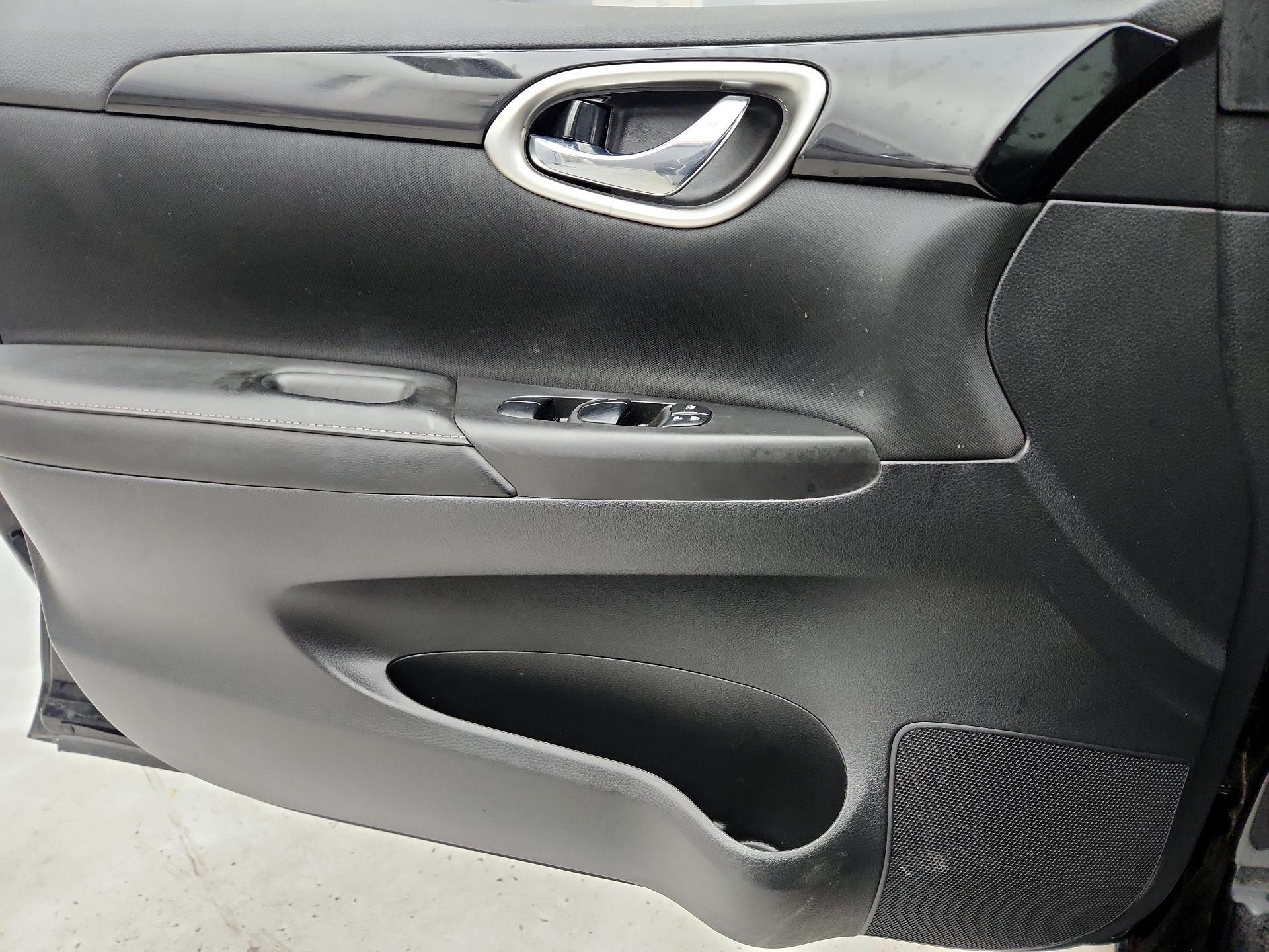 Thumbnail: 2019 Nissan Sentra - 12