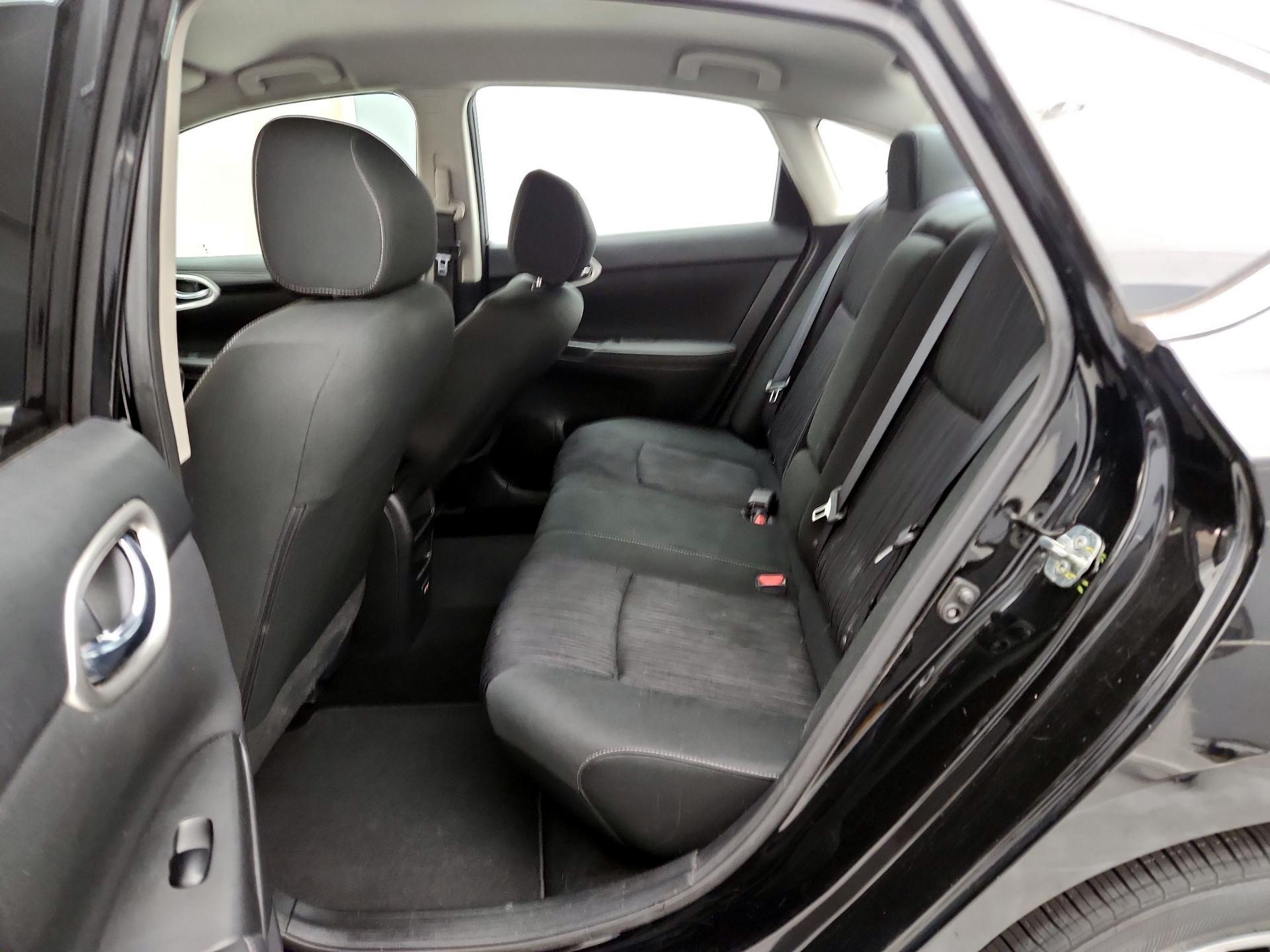 Thumbnail: 2019 Nissan Sentra - 19