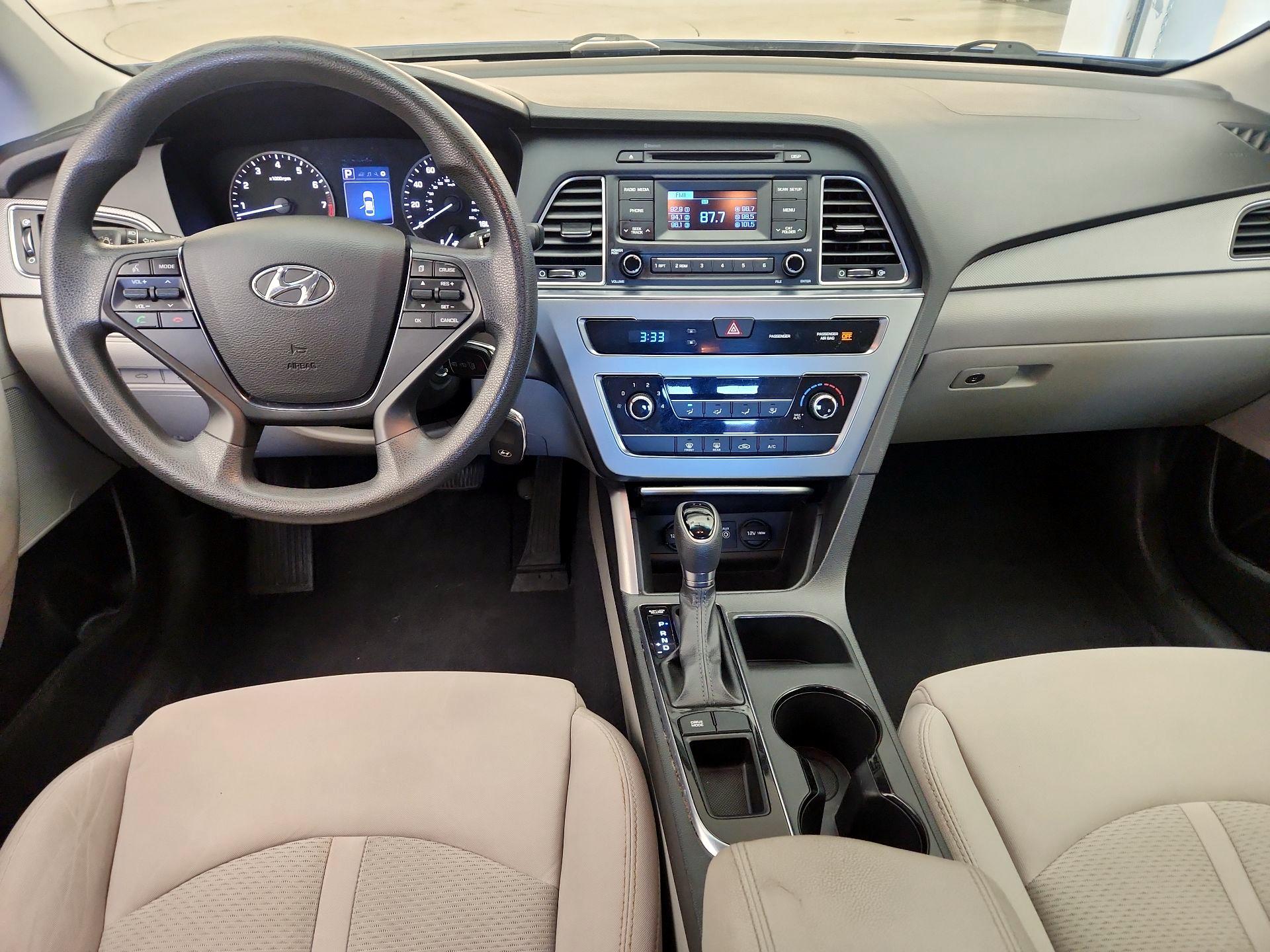 Thumbnail: 2015 Hyundai Sonata - 9