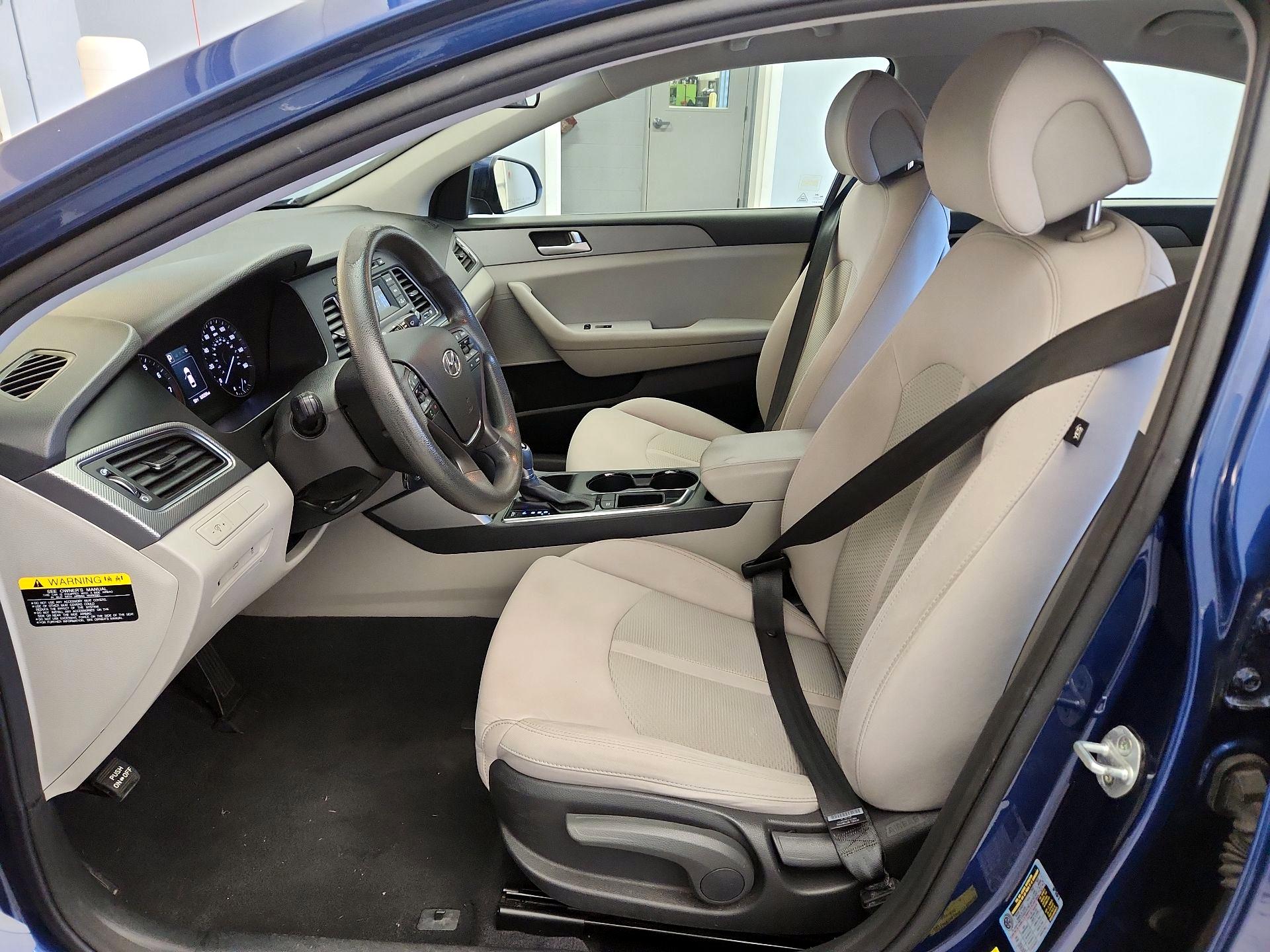 Thumbnail: 2015 Hyundai Sonata - 11