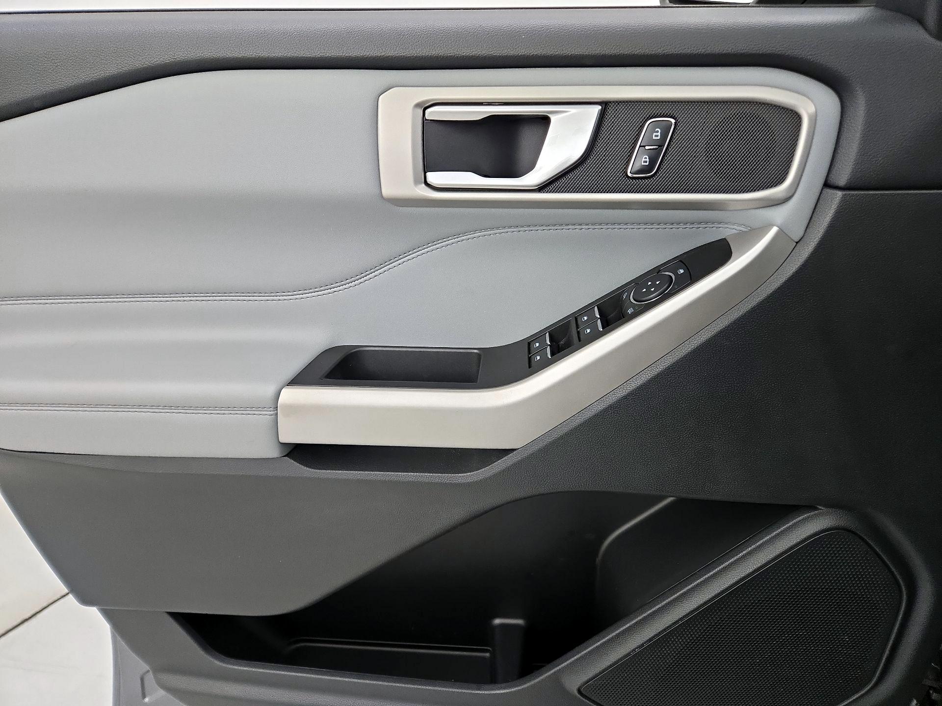 Thumbnail: 2022 Ford Explorer - 12