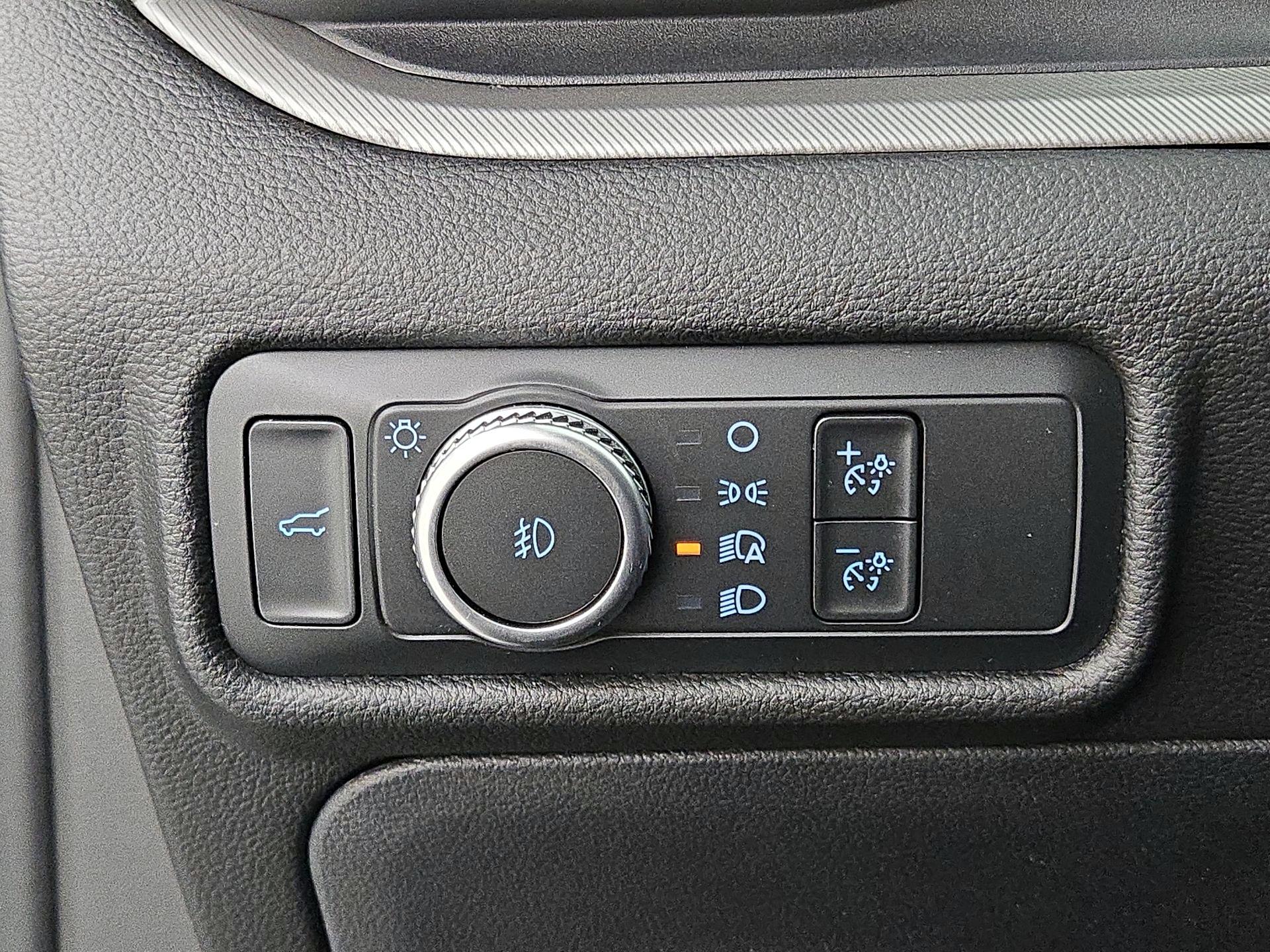 Thumbnail: 2022 Ford Explorer - 13