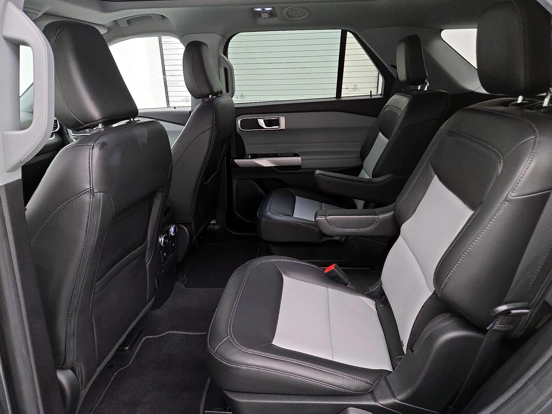 Thumbnail: 2022 Ford Explorer - 20