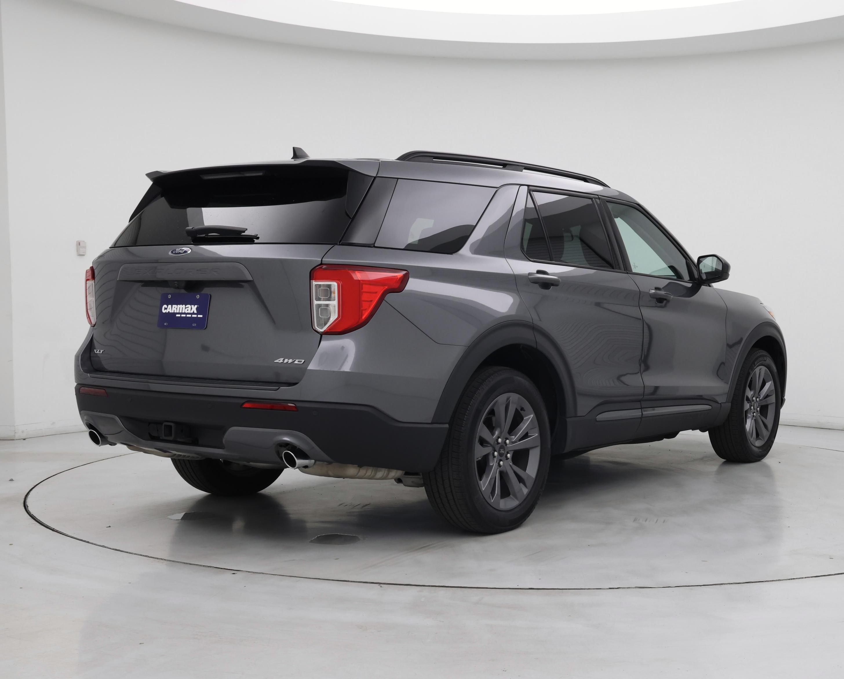 Thumbnail: 2022 Ford Explorer - 8