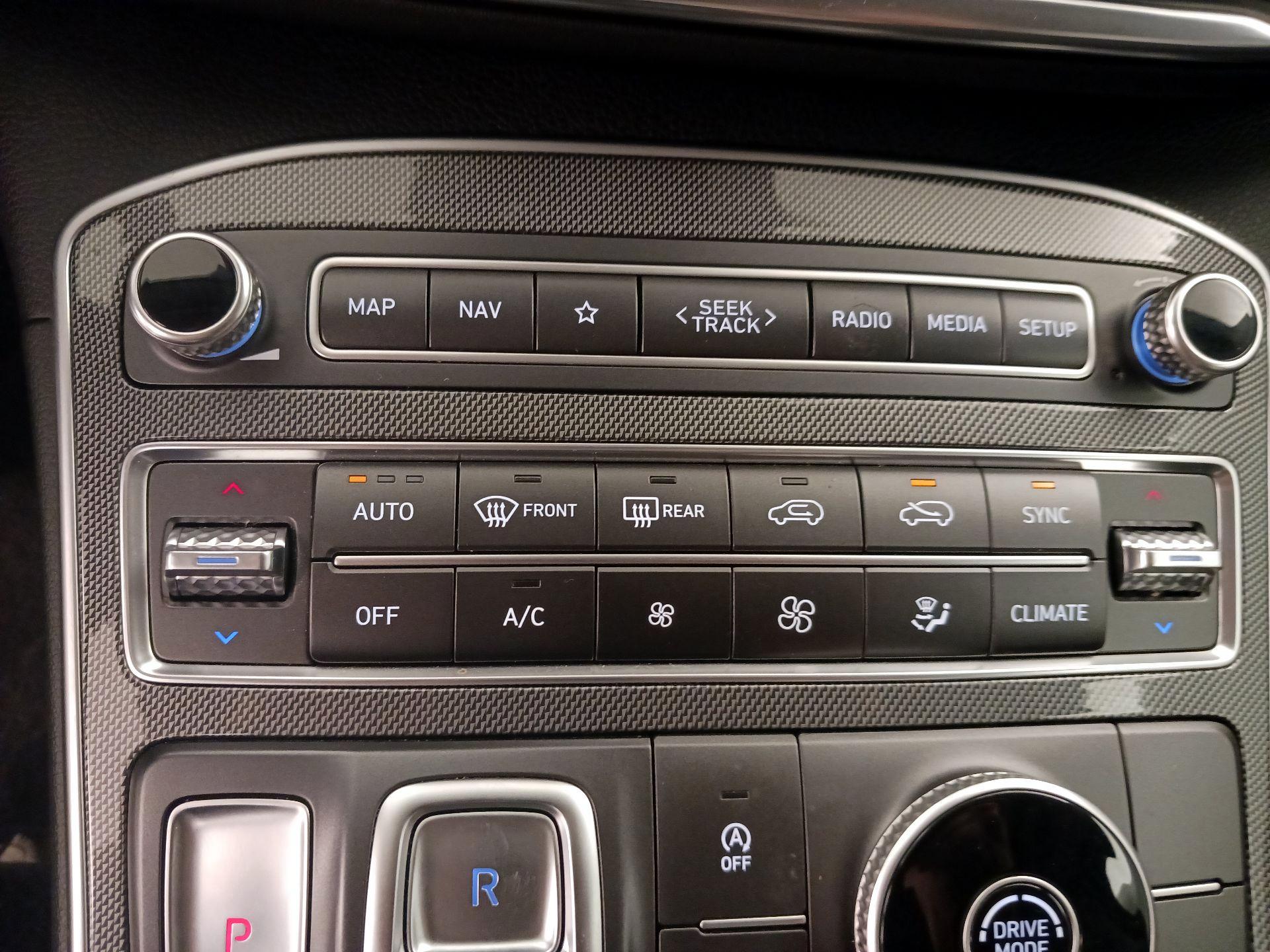 Thumbnail: 2023 Hyundai Santa Fe - 17