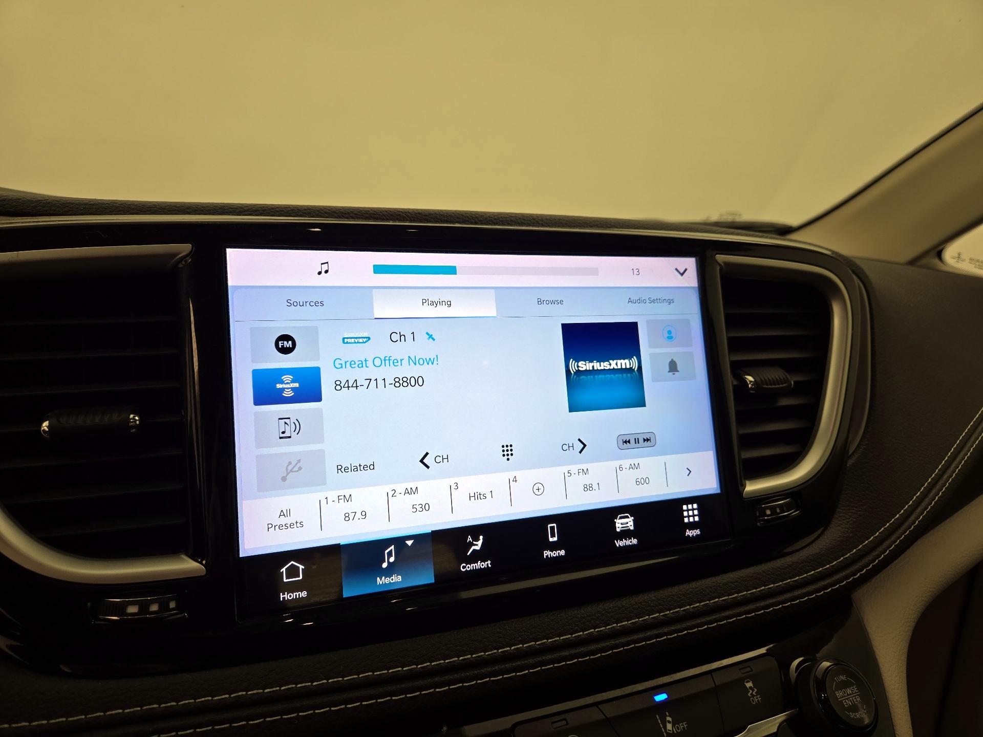 Thumbnail: 2022 Chrysler Pacifica - 15