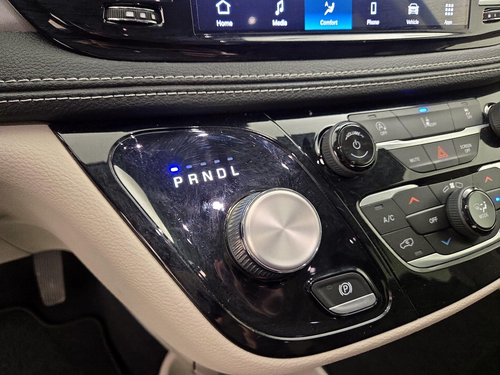 Thumbnail: 2022 Chrysler Pacifica - 17