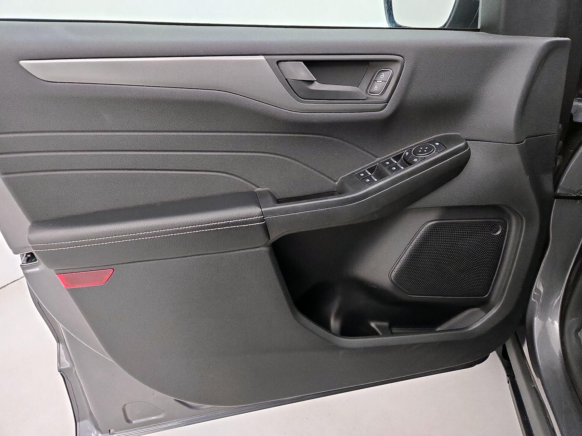 Thumbnail: 2023 Ford Escape - 12