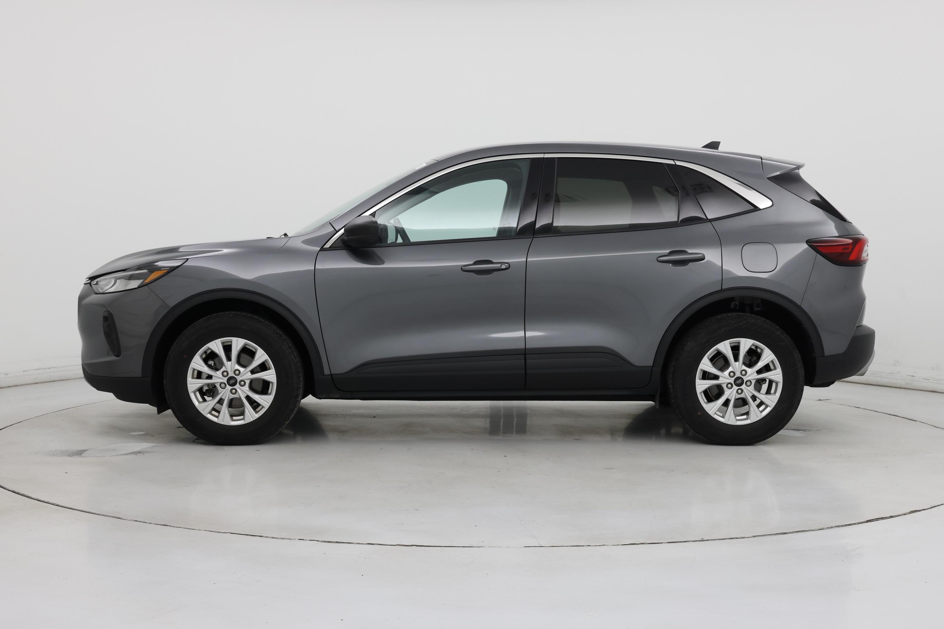 Thumbnail: 2023 Ford Escape - 3