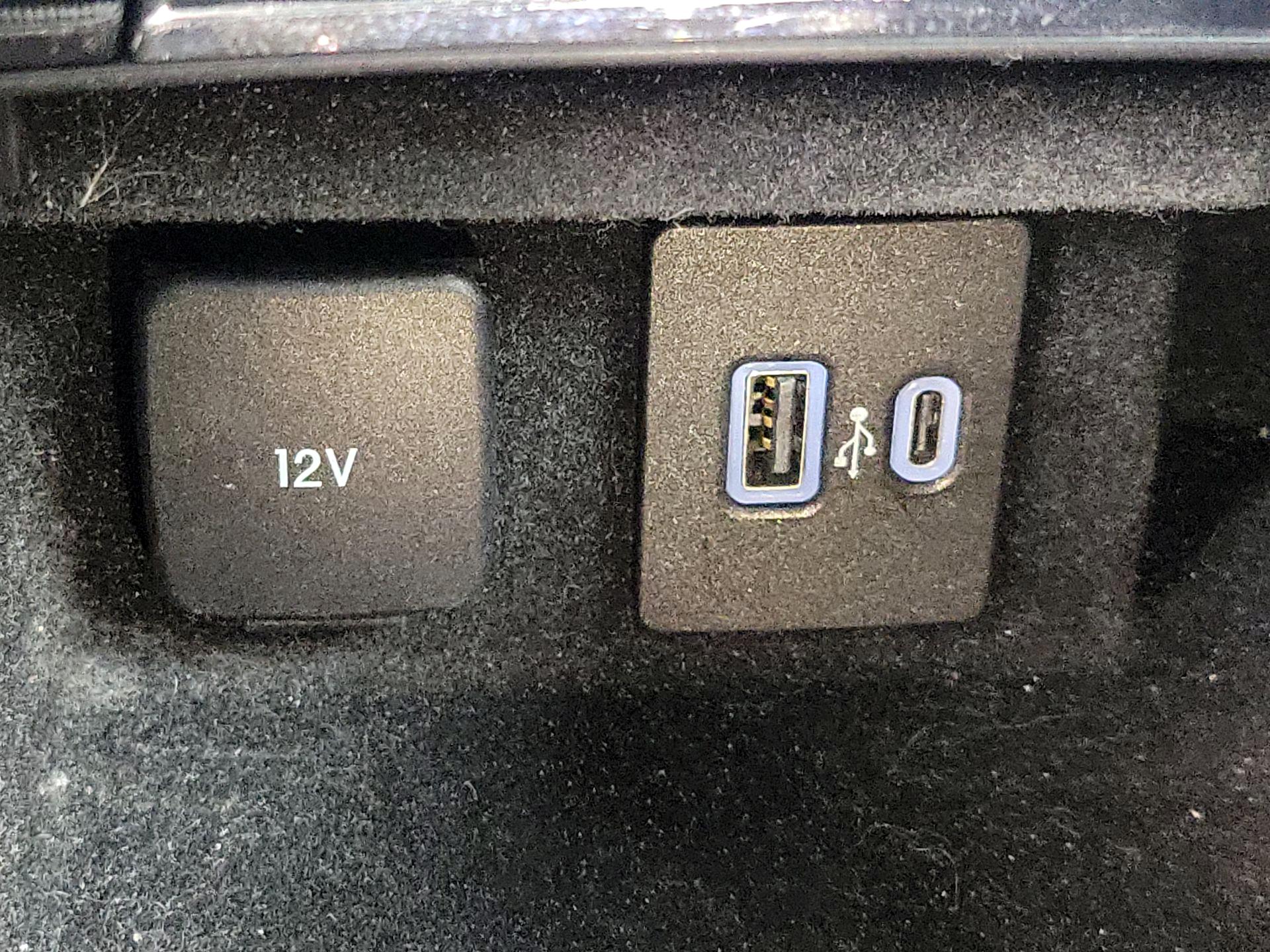 Thumbnail: 2021 Lincoln Corsair - 19