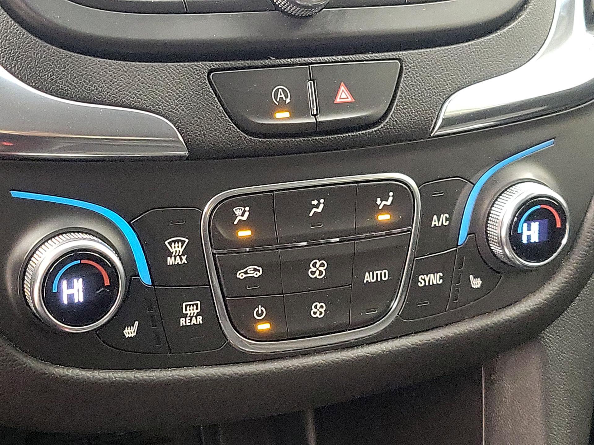 Thumbnail: 2022 Chevrolet Equinox - 17