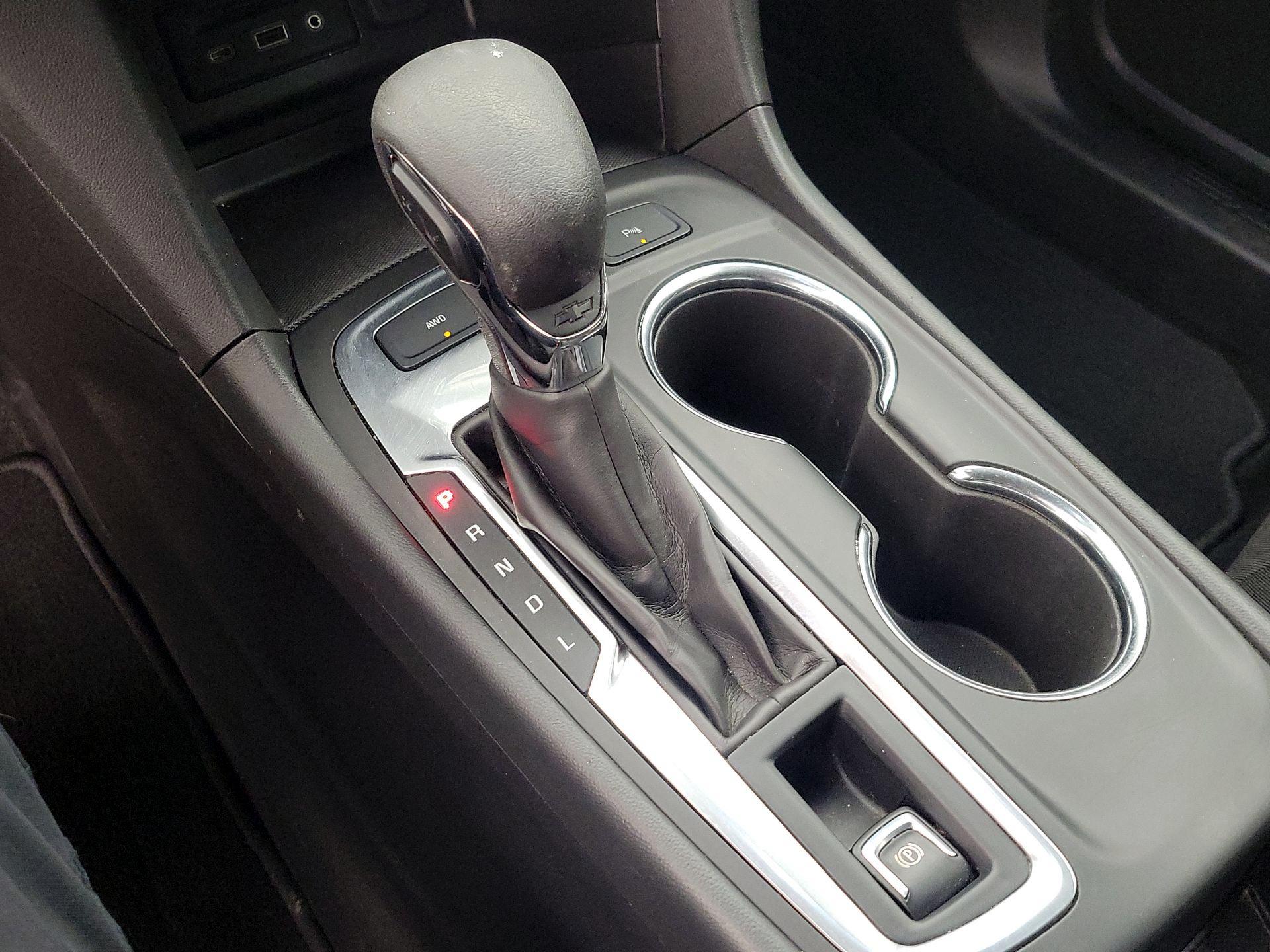 Thumbnail: 2022 Chevrolet Equinox - 18