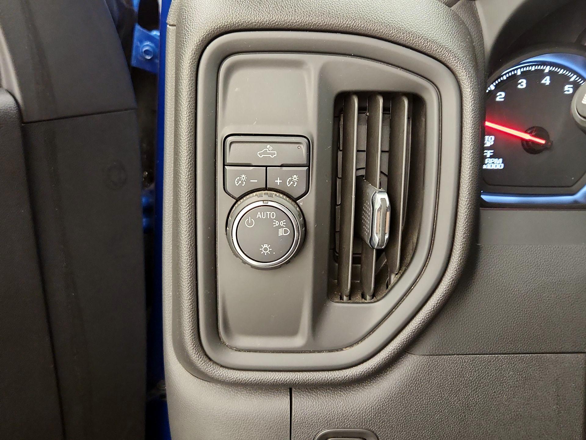 Thumbnail: 2022 Chevrolet Silverado 1500 - 13