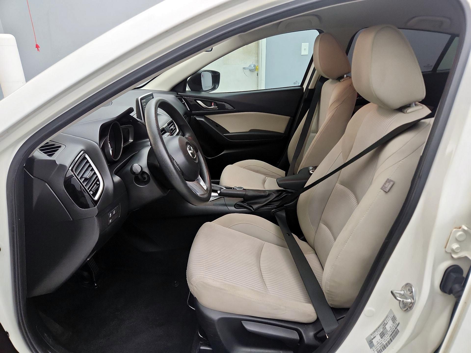 Thumbnail: 2016 Mazda Mazda3 - 11