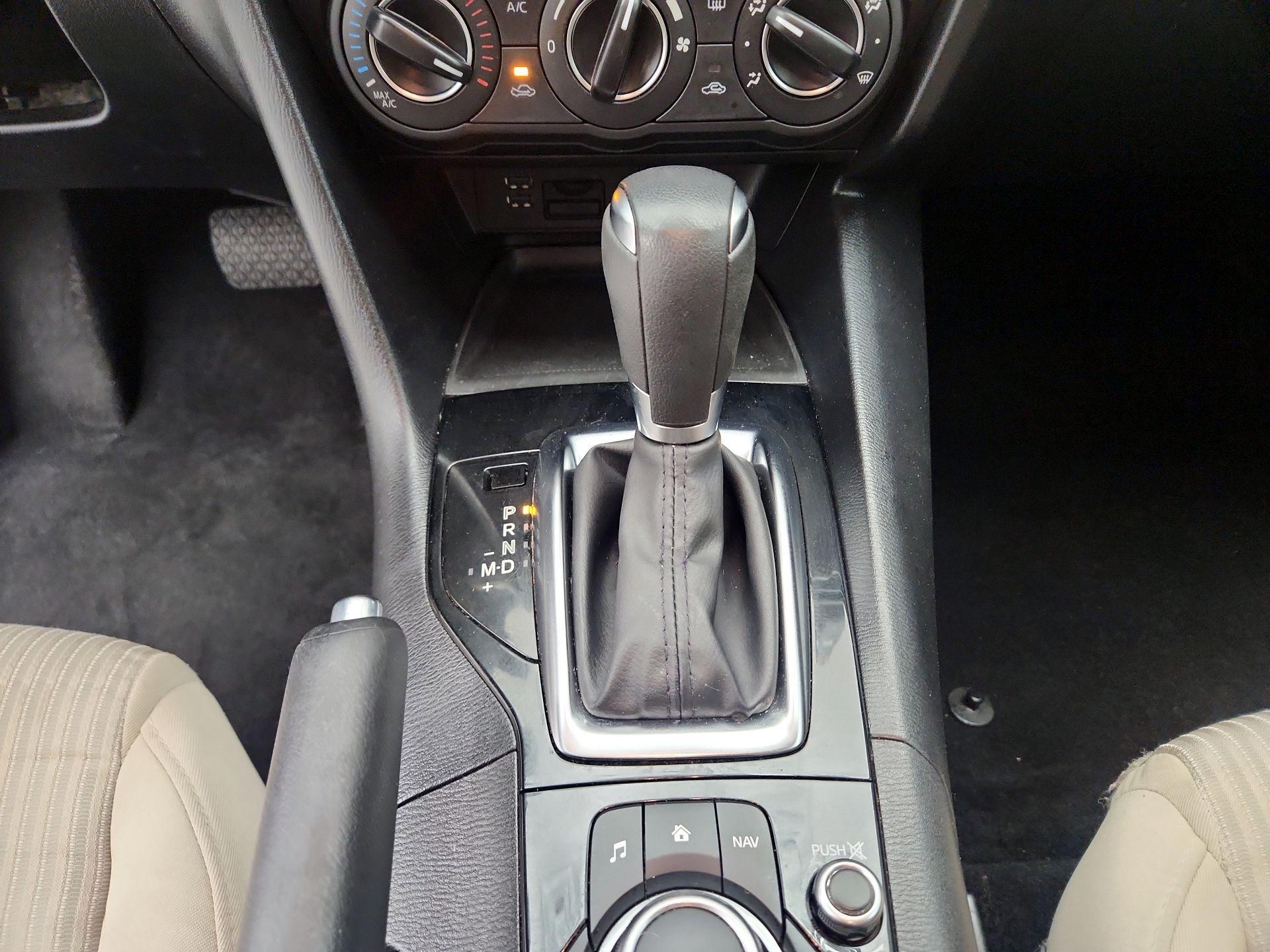 Thumbnail: 2016 Mazda Mazda3 - 17