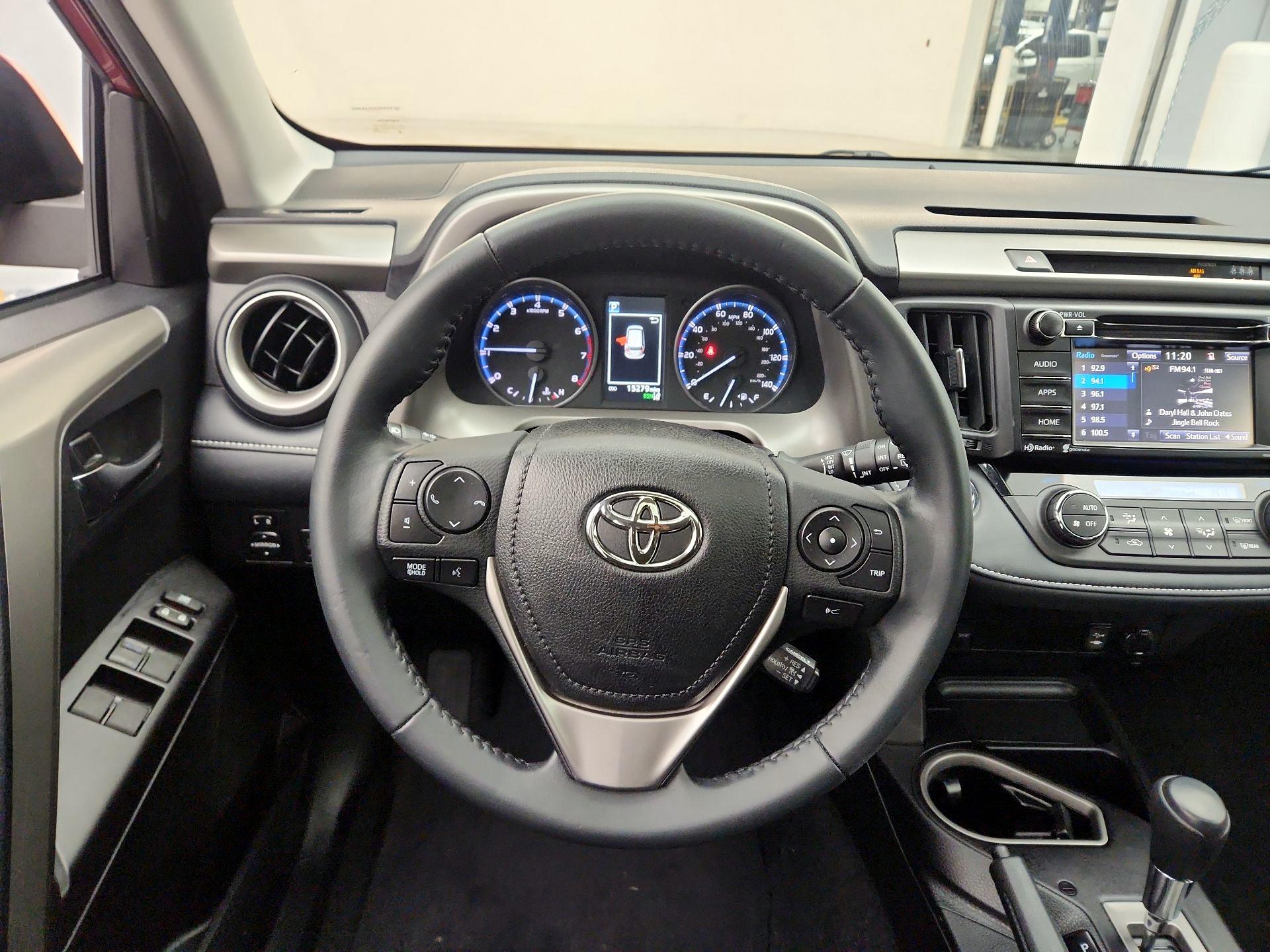 Thumbnail: 2018 Toyota RAV4 - 10