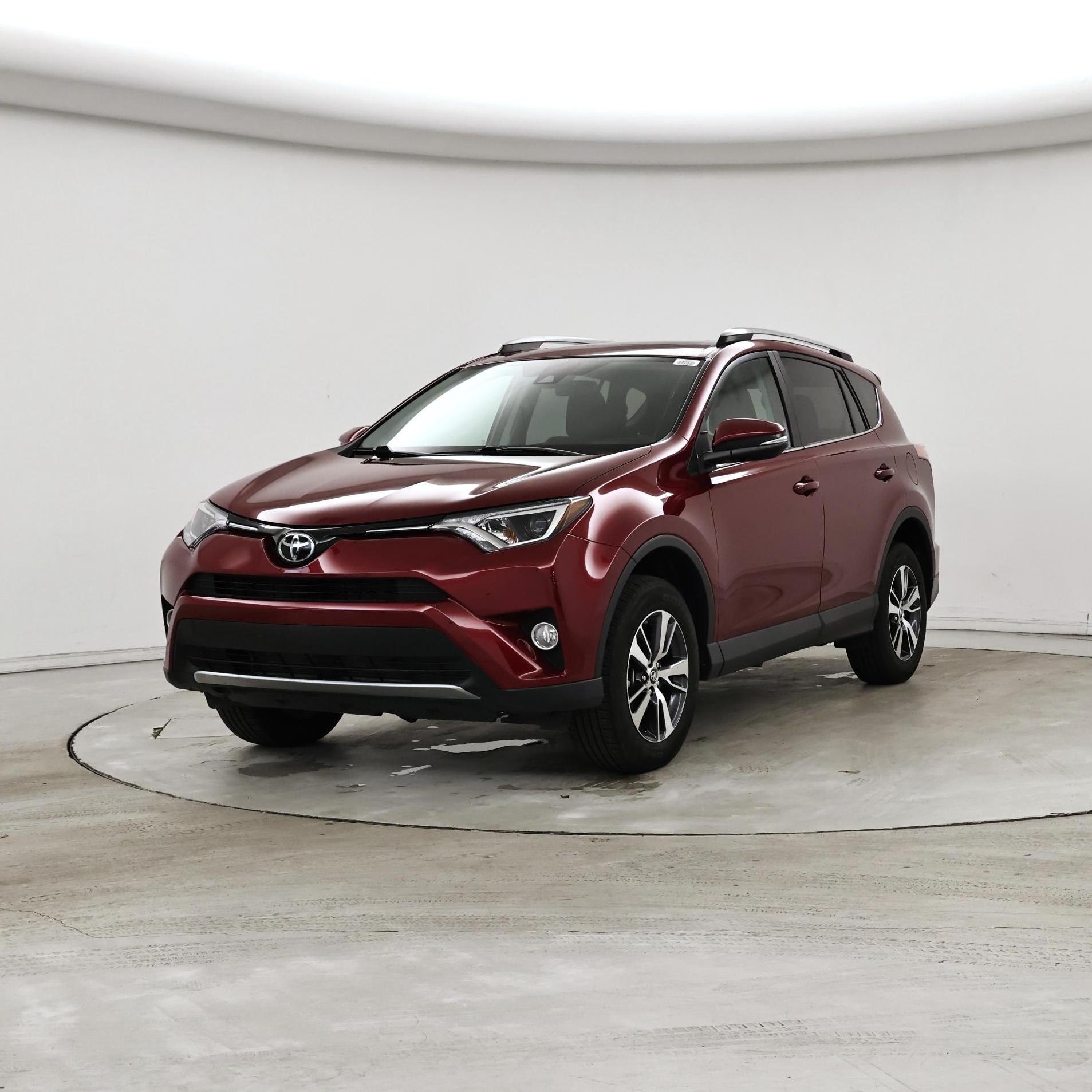 Thumbnail: 2018 Toyota RAV4 - 4