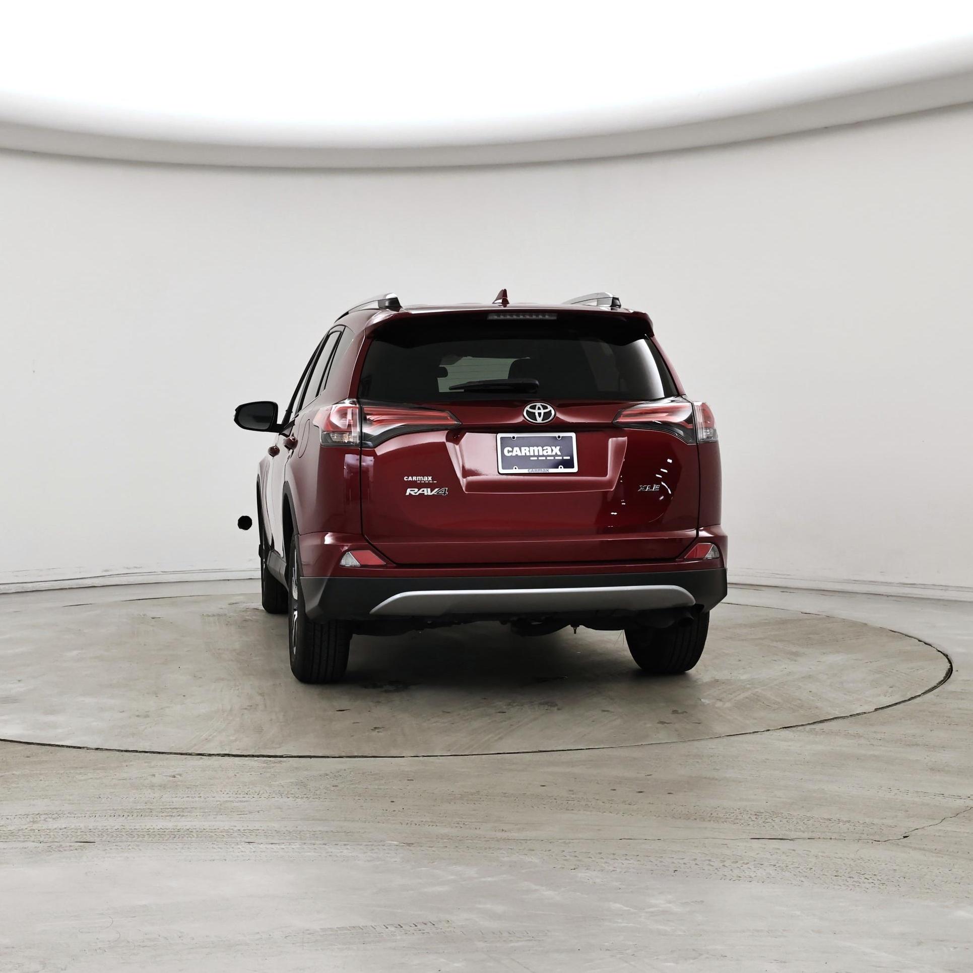 Thumbnail: 2018 Toyota RAV4 - 6