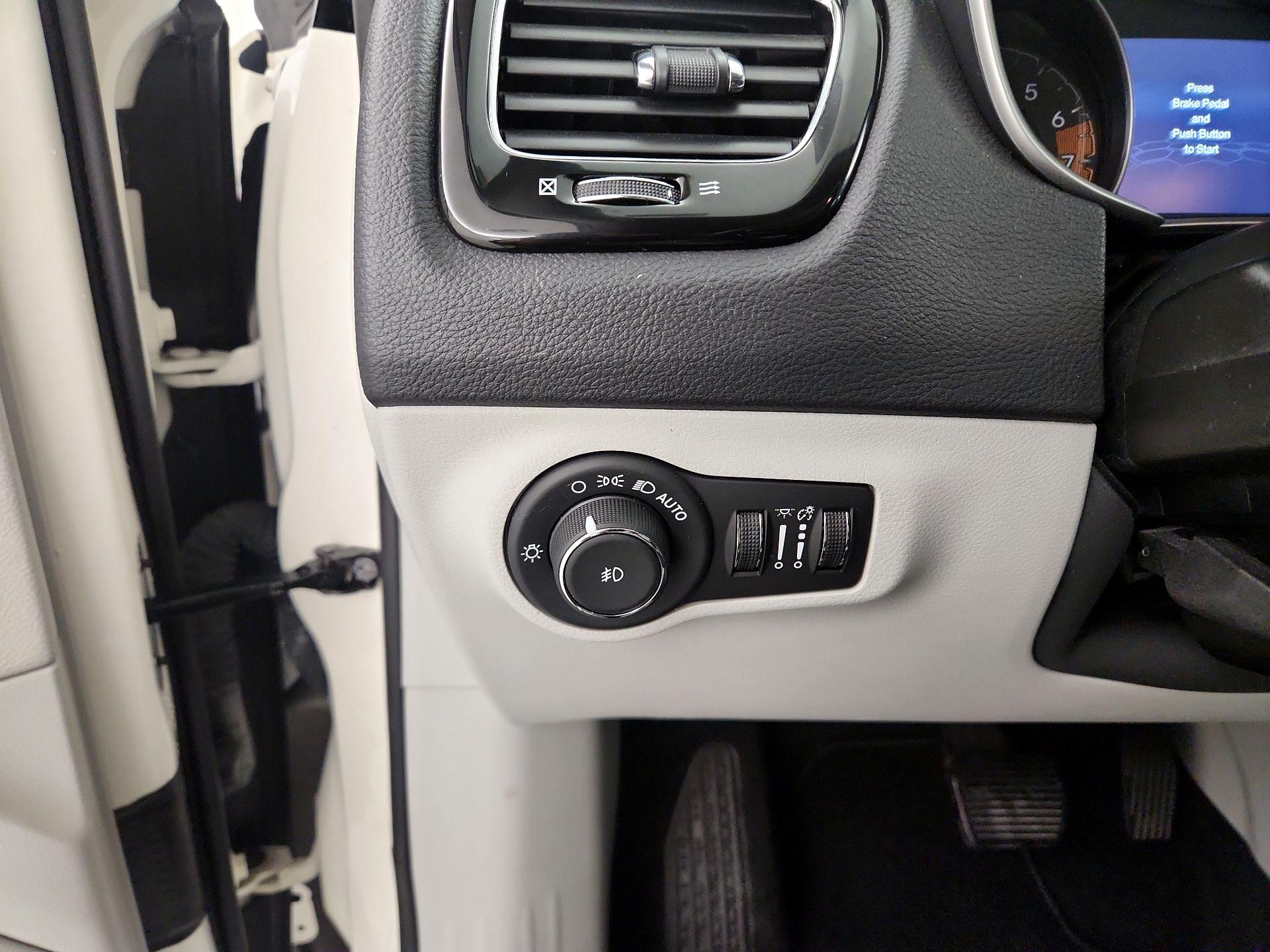 Thumbnail: 2019 Jeep Compass - 13