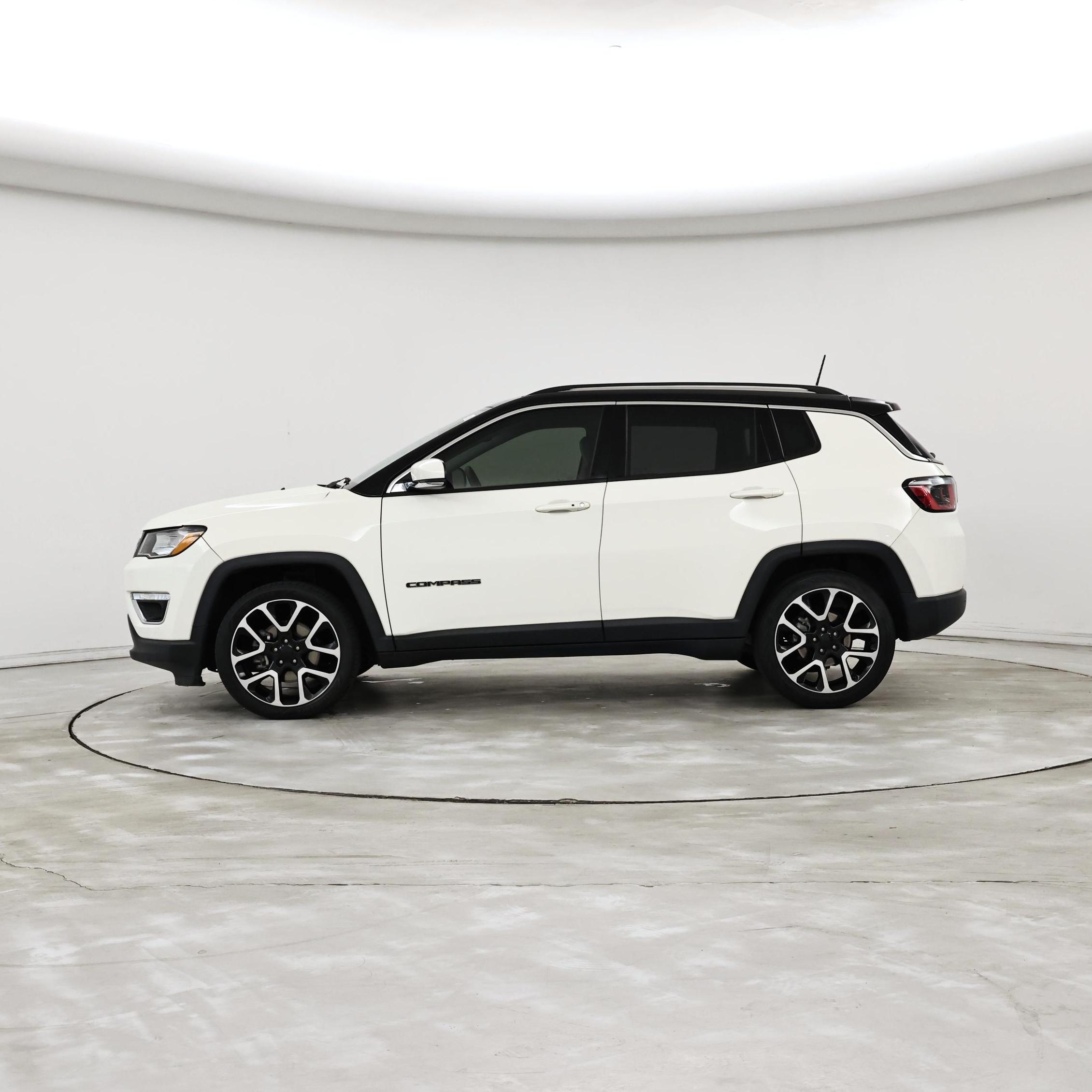 Thumbnail: 2019 Jeep Compass - 3