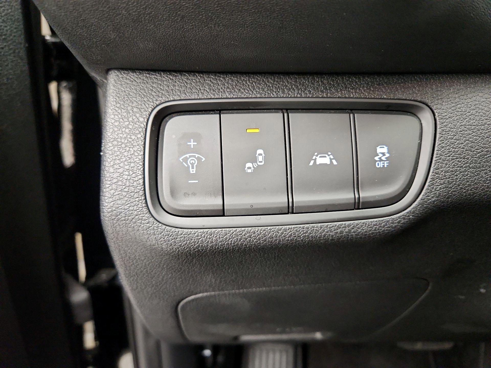 Thumbnail: 2019 Hyundai Santa Fe - 13