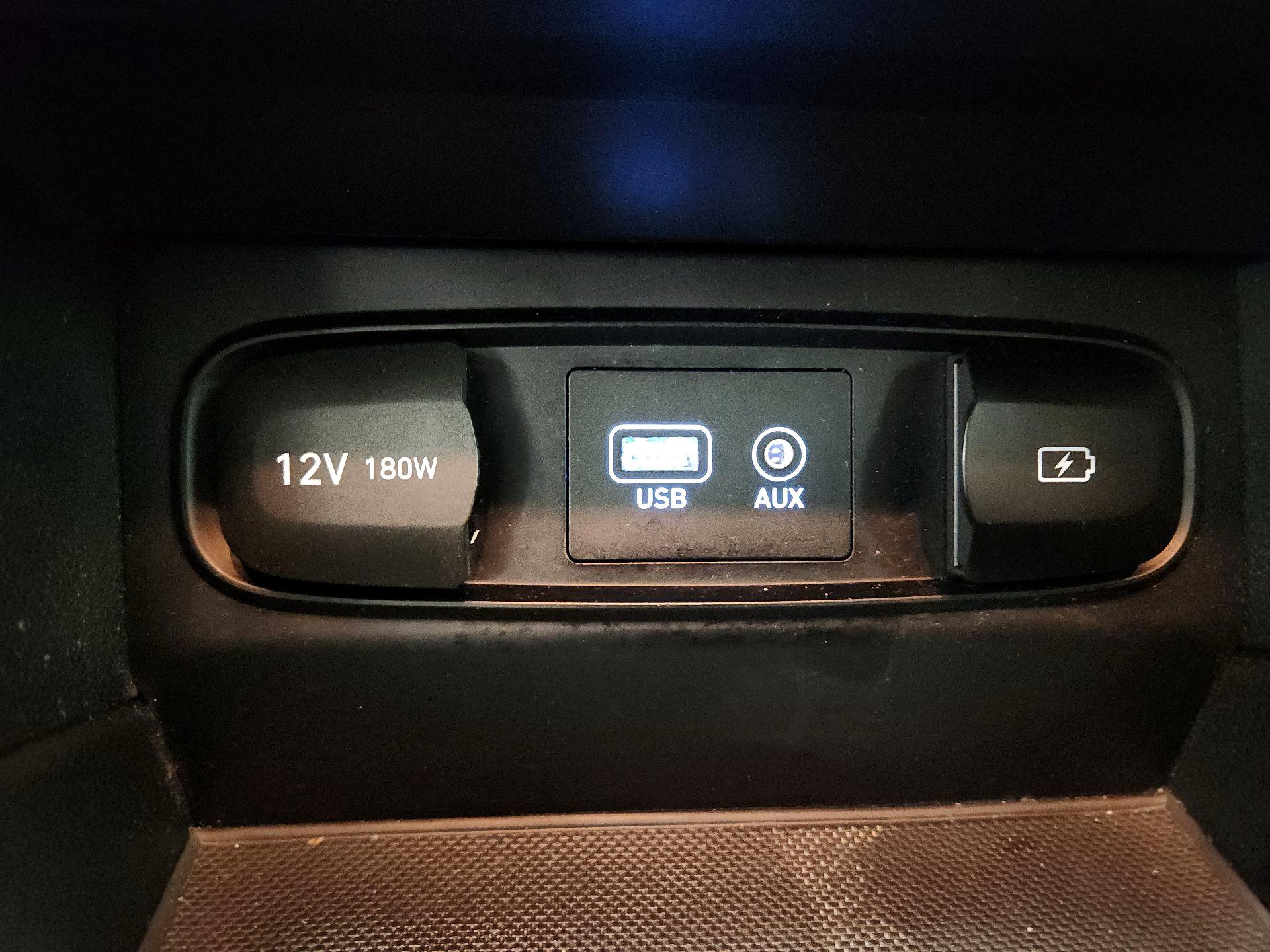 Thumbnail: 2019 Hyundai Santa Fe - 18