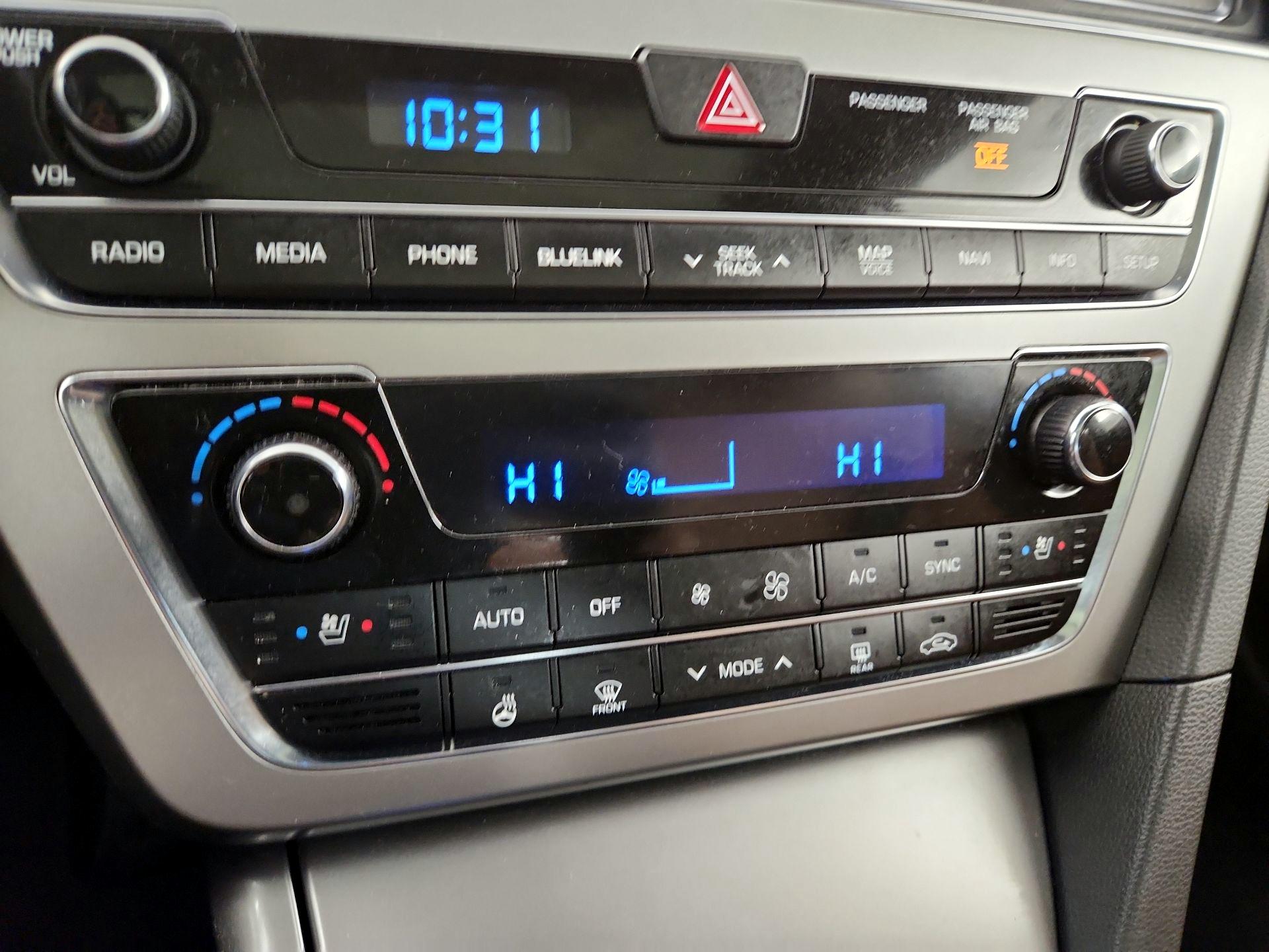 Thumbnail: 2015 Hyundai Sonata - 17