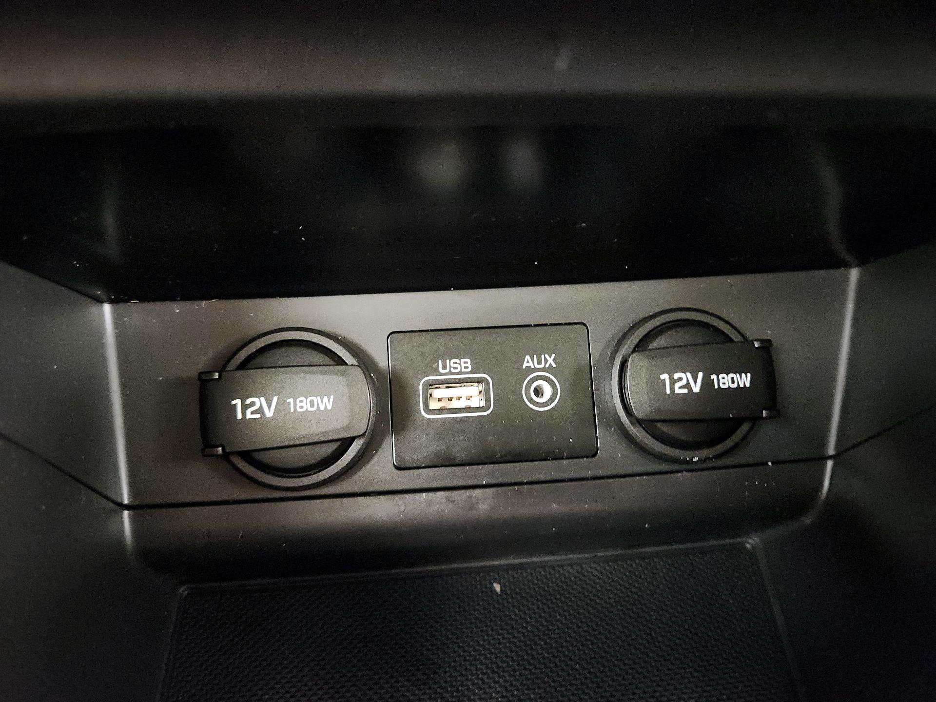 Thumbnail: 2015 Hyundai Sonata - 19