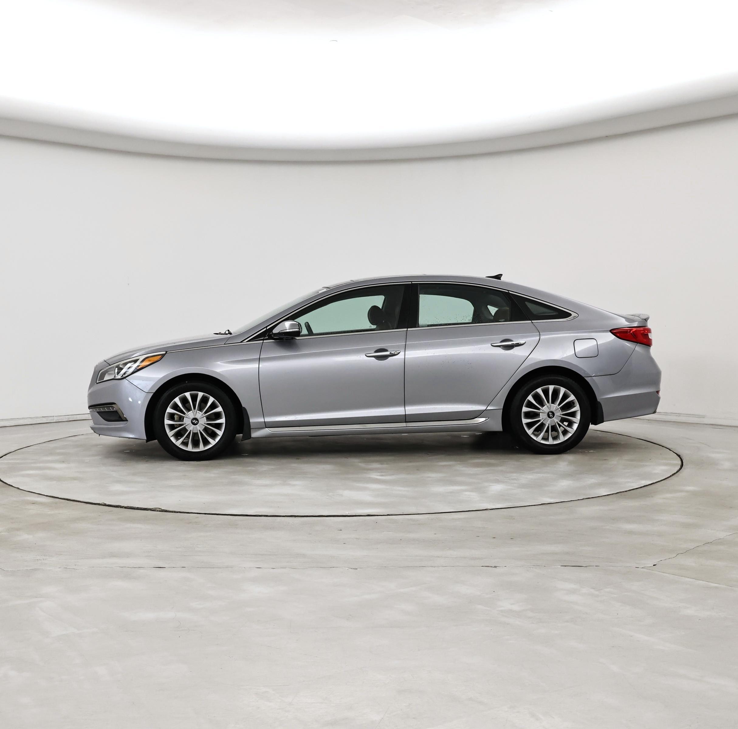 Thumbnail: 2015 Hyundai Sonata - 3