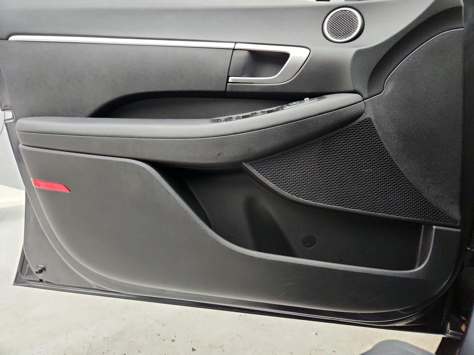 Thumbnail: 2020 Hyundai Sonata - 12