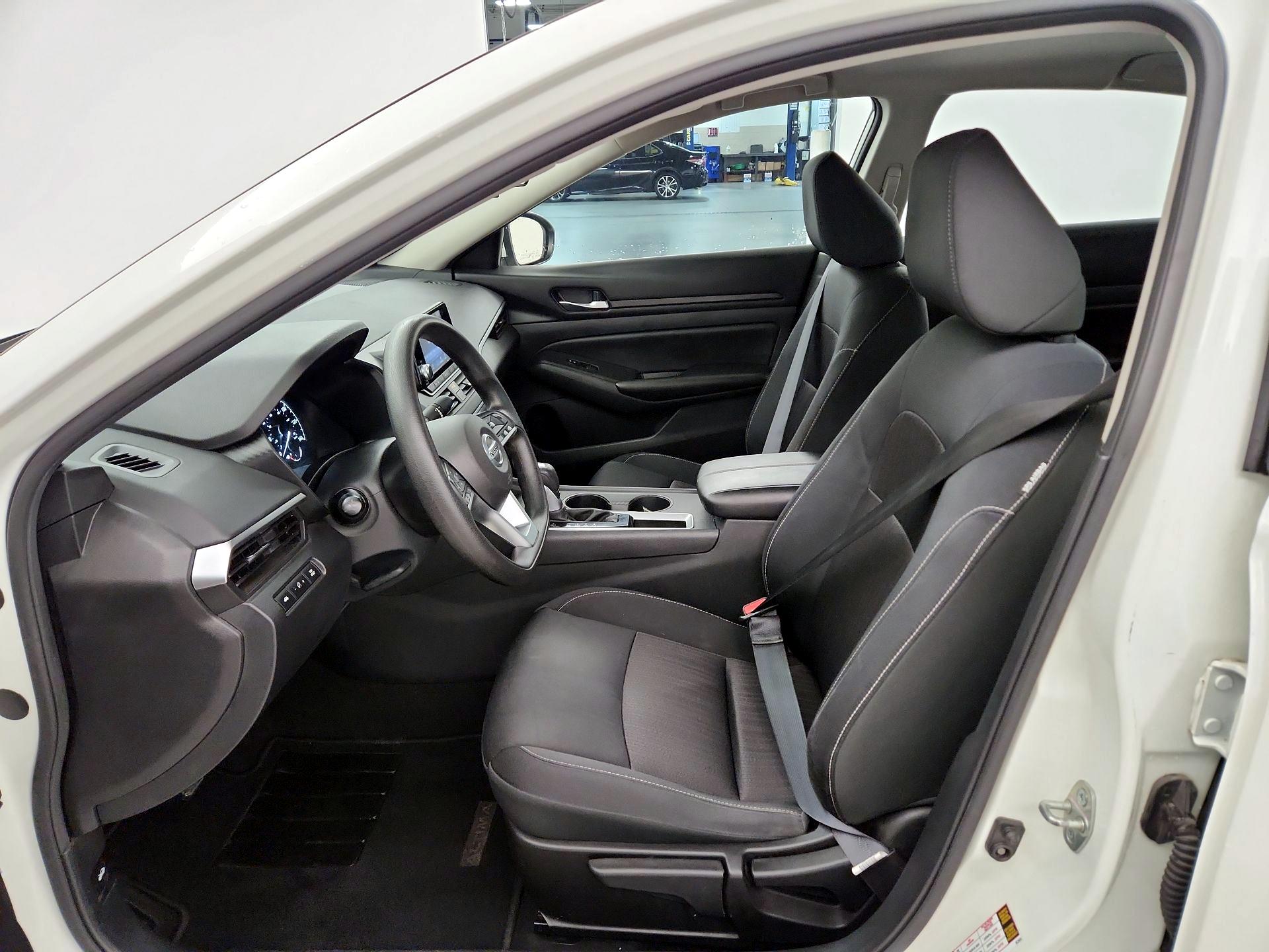 Thumbnail: 2022 Nissan Altima - 11