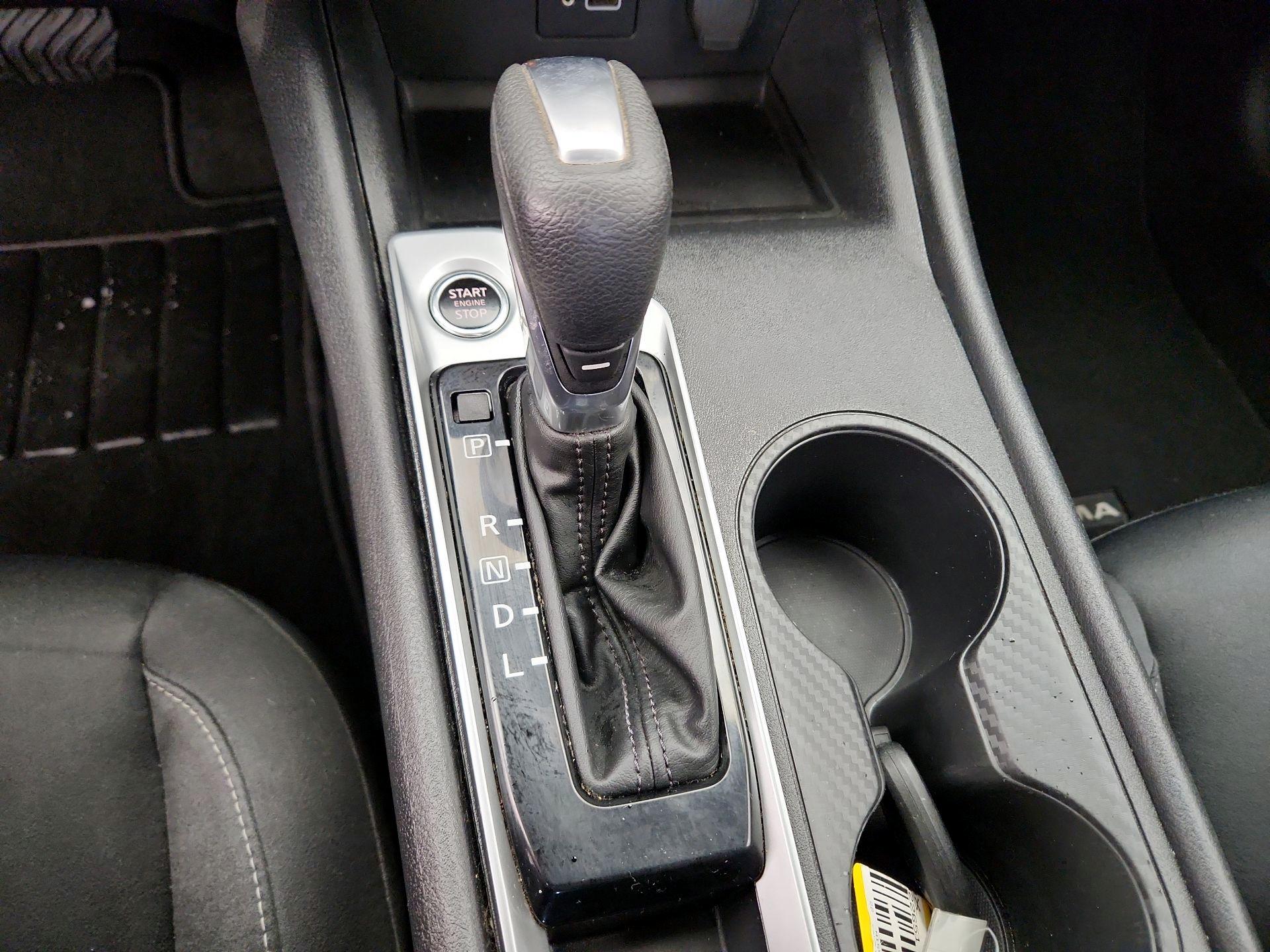 Thumbnail: 2022 Nissan Altima - 17