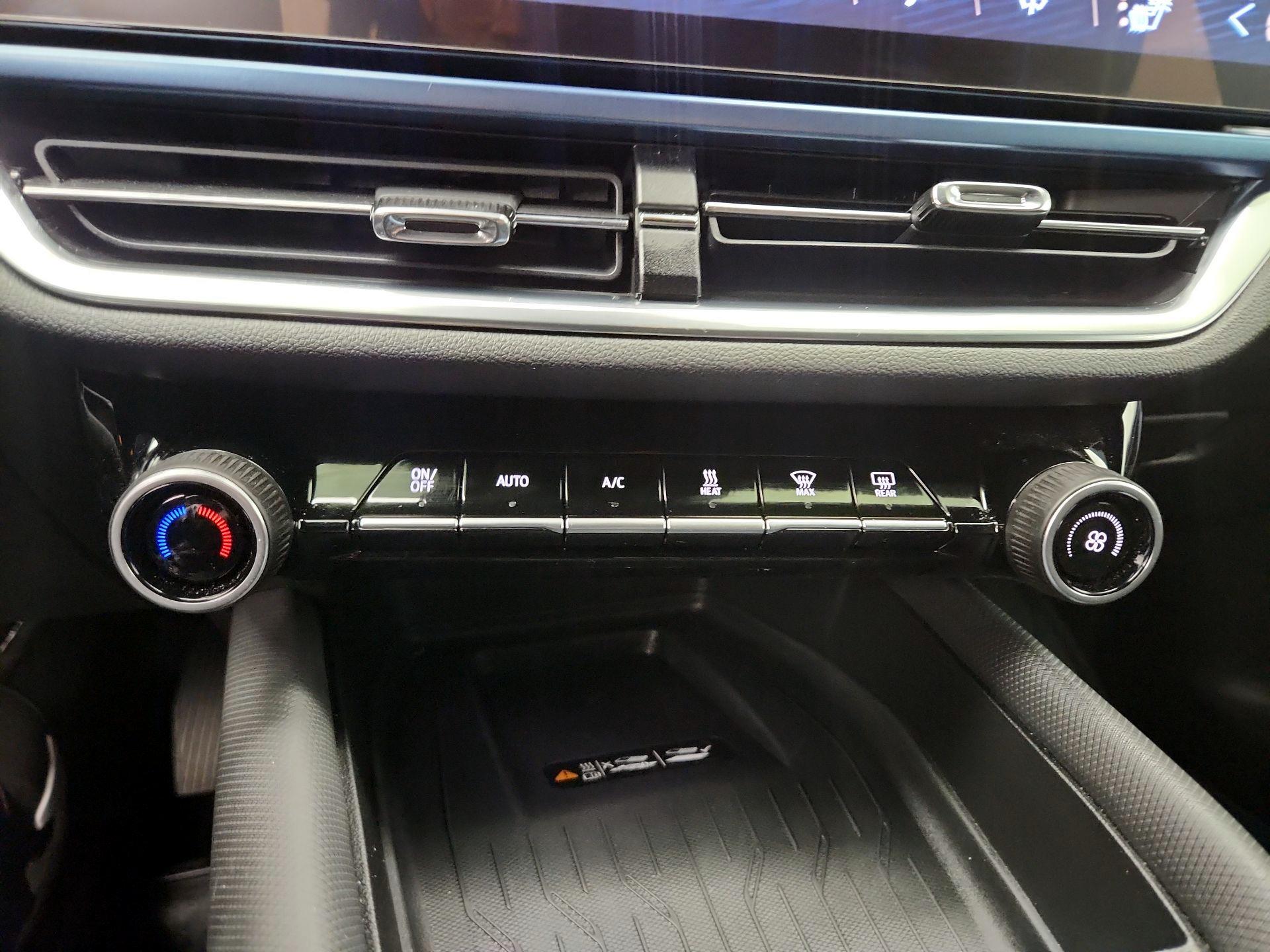 Thumbnail: 2025 Chevrolet Equinox - 17