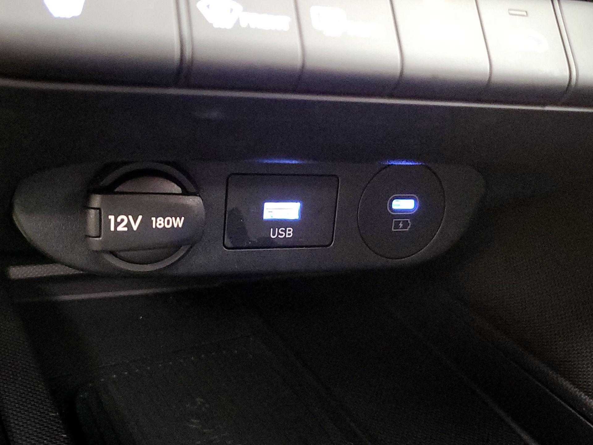 Thumbnail: 2025 Hyundai Elantra - 19