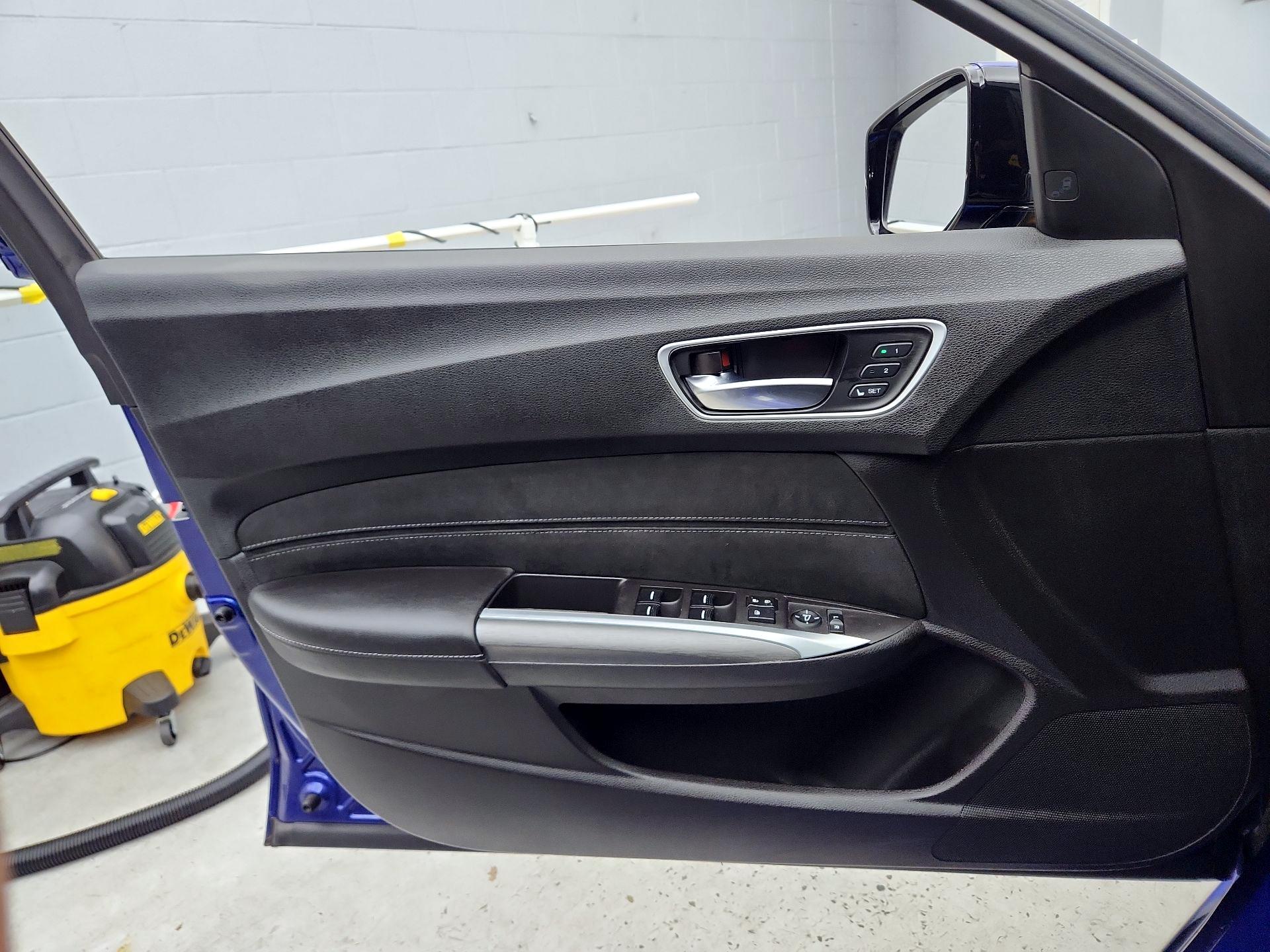 Thumbnail: 2018 Acura TLX - 12