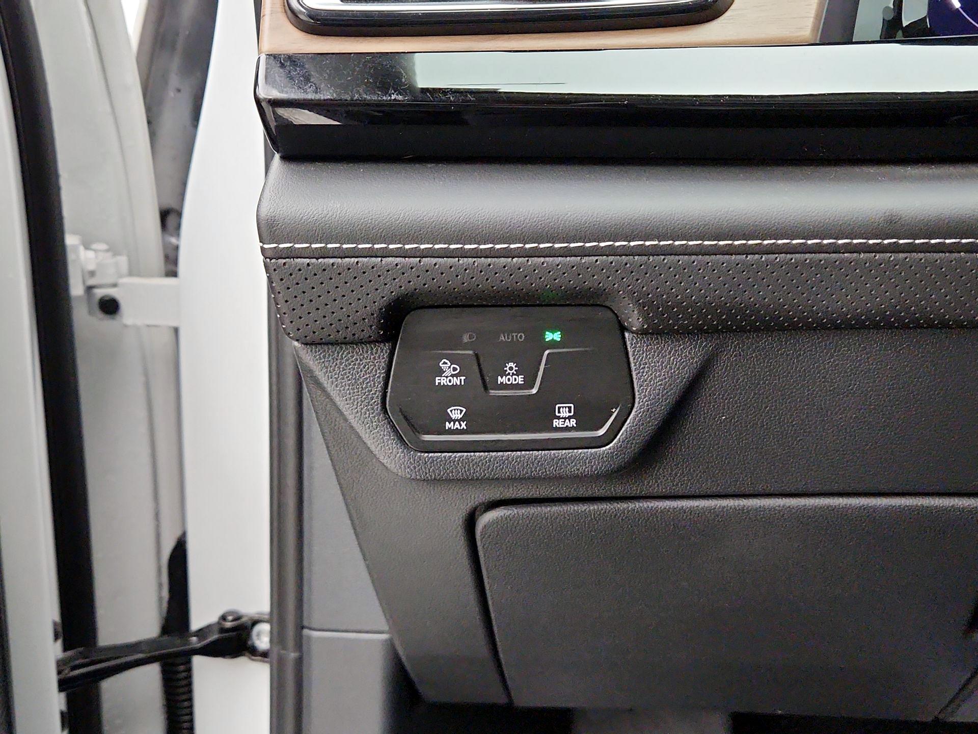 Thumbnail: 2024 Volkswagen Atlas - 13