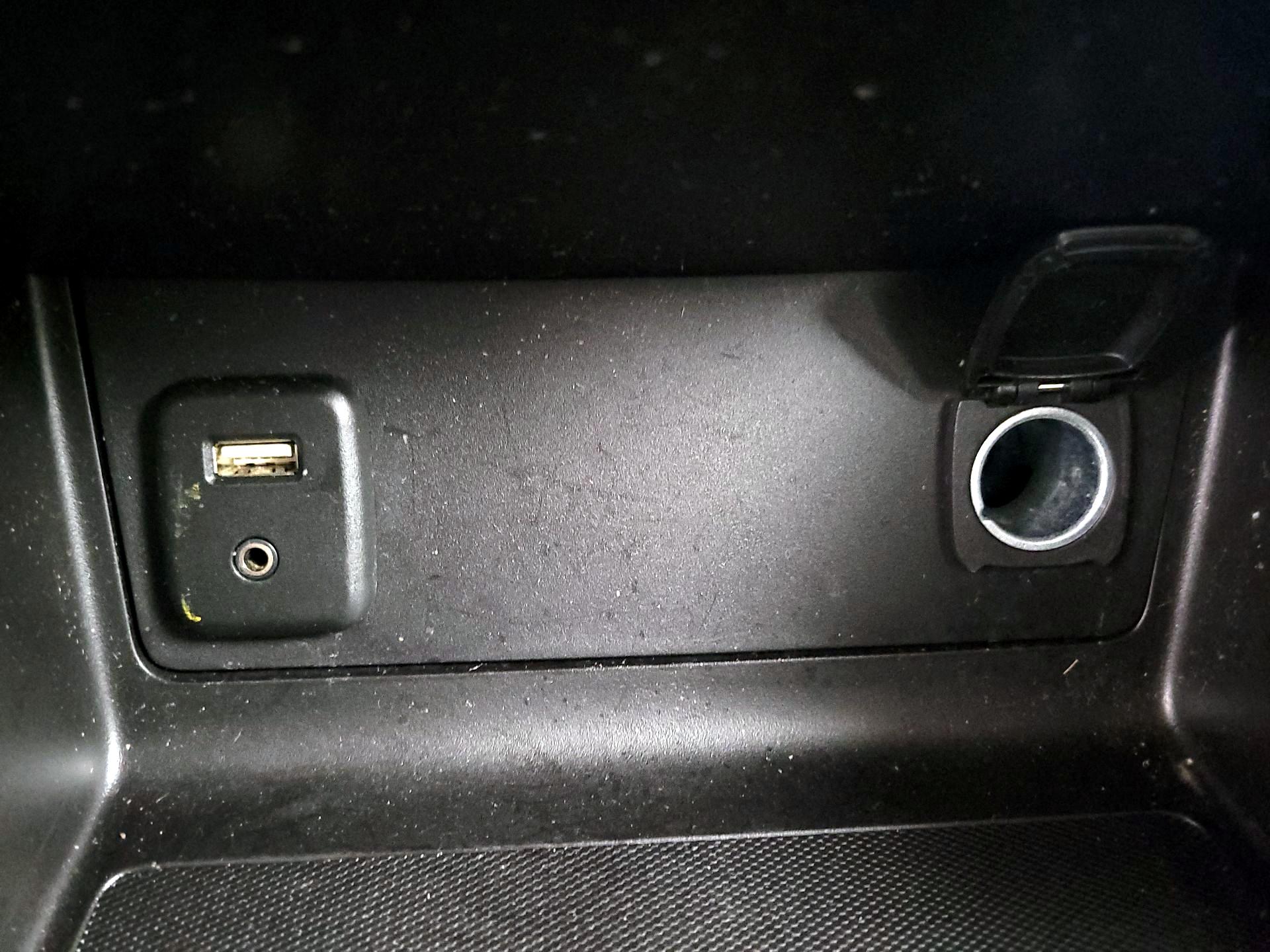 Thumbnail: 2016 GMC Canyon - 19