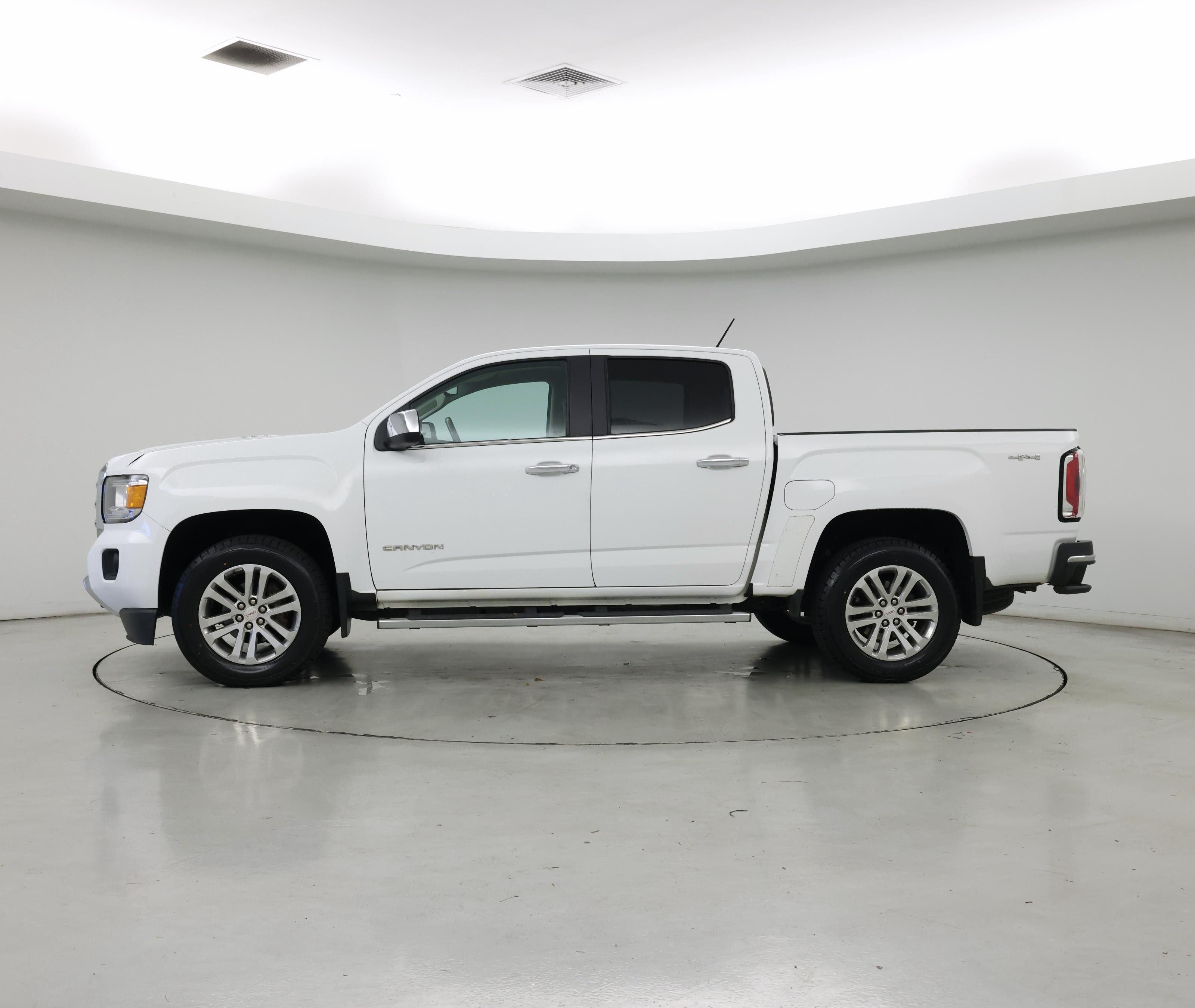 Thumbnail: 2016 GMC Canyon - 3