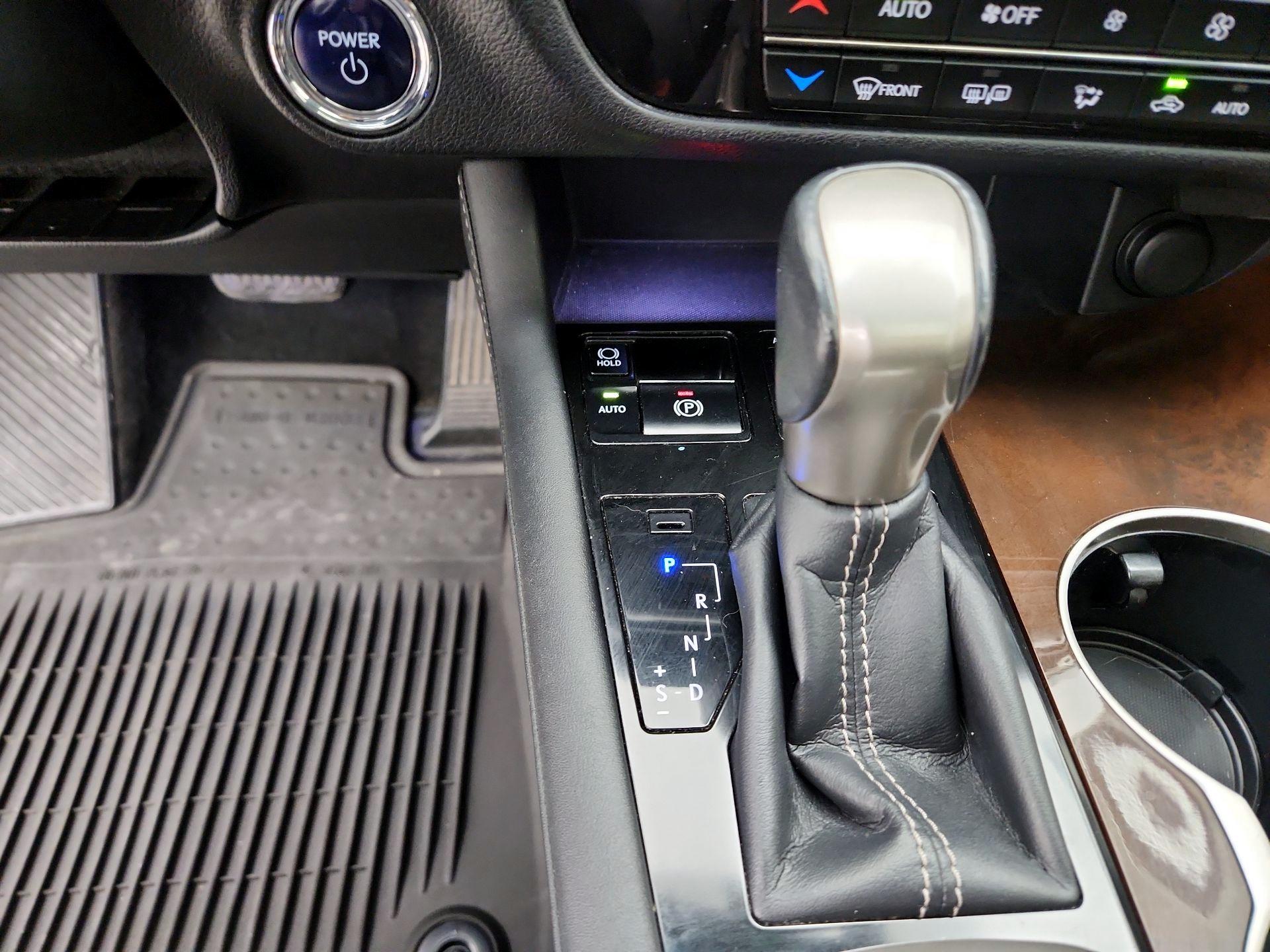 Thumbnail: 2016 Lexus RX - 18